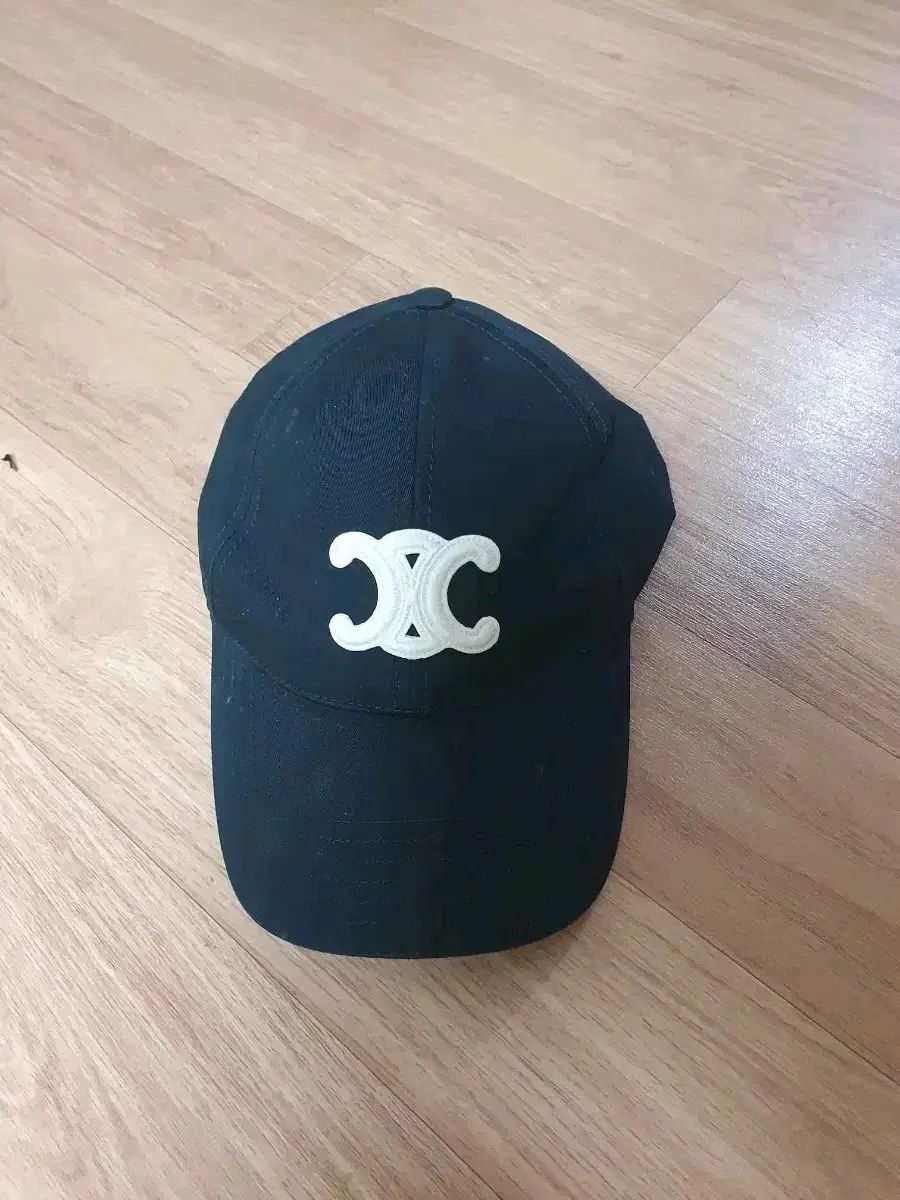 Celine セリーヌ トリオンフ トリオンフ ベースボールキャップ