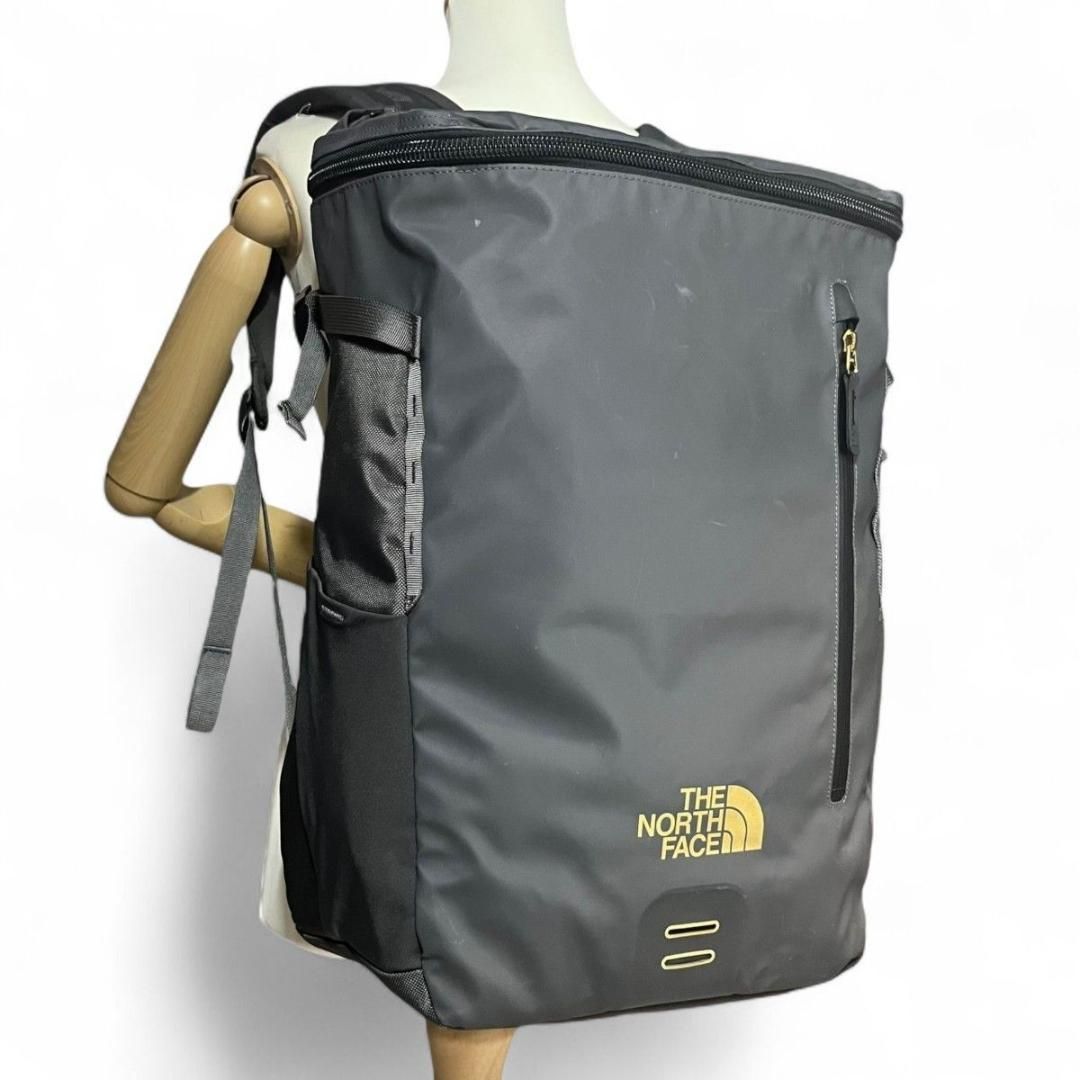 美品 THE NORTH FACE スクランブラー グレー NM81800 - メルカリ
