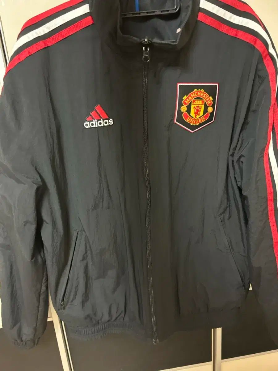 Nike マンチェスター・ユナイテッド ウィンドブレーカー M 新品】マンチェスター・ユナイテッド ウィンドブレーカー Mサイズ NIKE