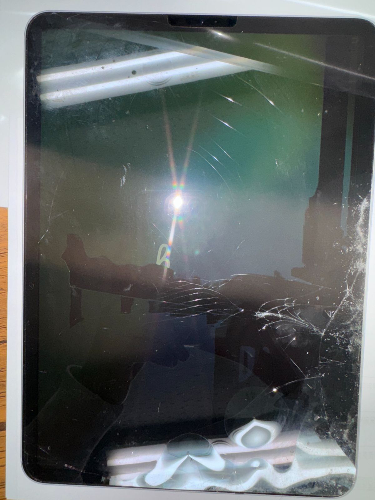 ☆「ジャンク品」iPad pro 第2世代 128GB☆ ジャンク】iPad Pro 第2世代 128GB - メルカリ