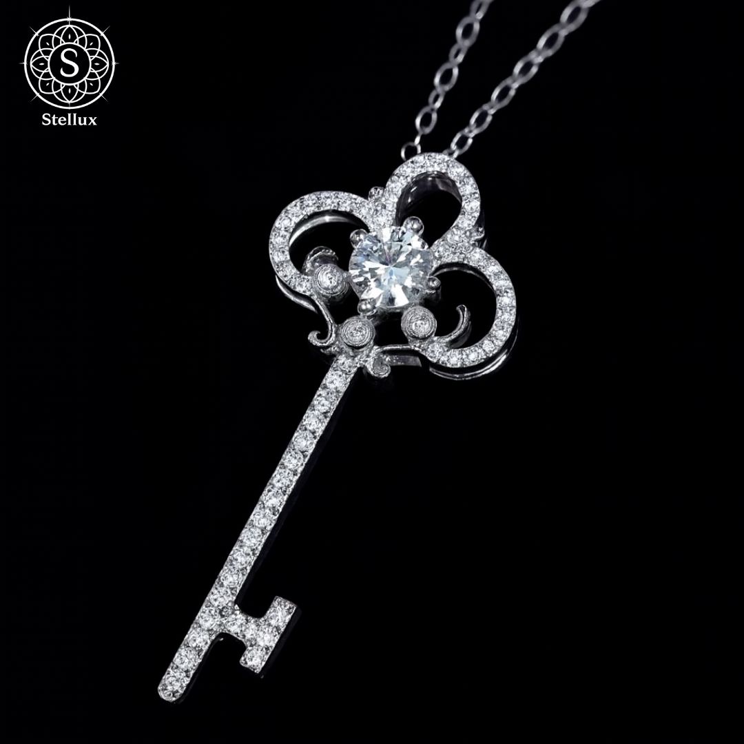 0.5ctモアサナイト×キー鍵デザイン】シルバー925刻印／ホワイト