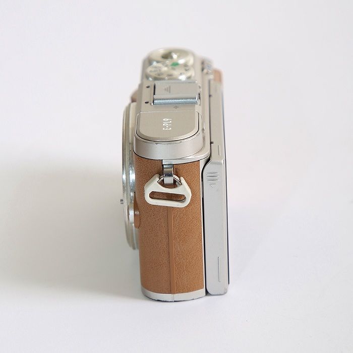 中古】(オリンパス) OLYMPUS E-PL9 ボデイ ブラウン - メルカリ