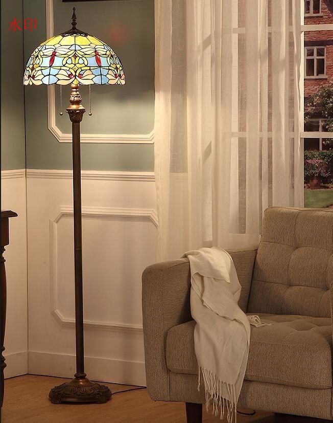 高級感溢れる美品ステンドランプ 花柄 ステンドグラス アンティーク レトロな雰囲気 ティファニー技法 照明 フロアスタンド 室内装飾