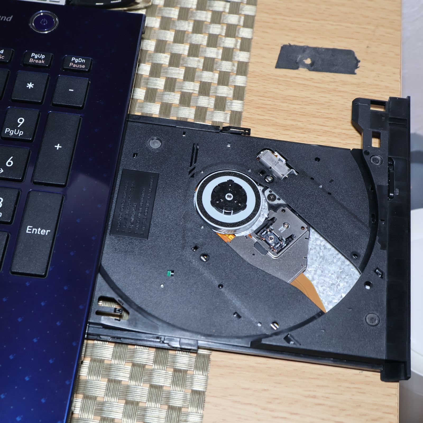 希少色！Win11公式対応PC/メ8G/SSD/DVD/無線/HDMI/カメラ - メルカリ