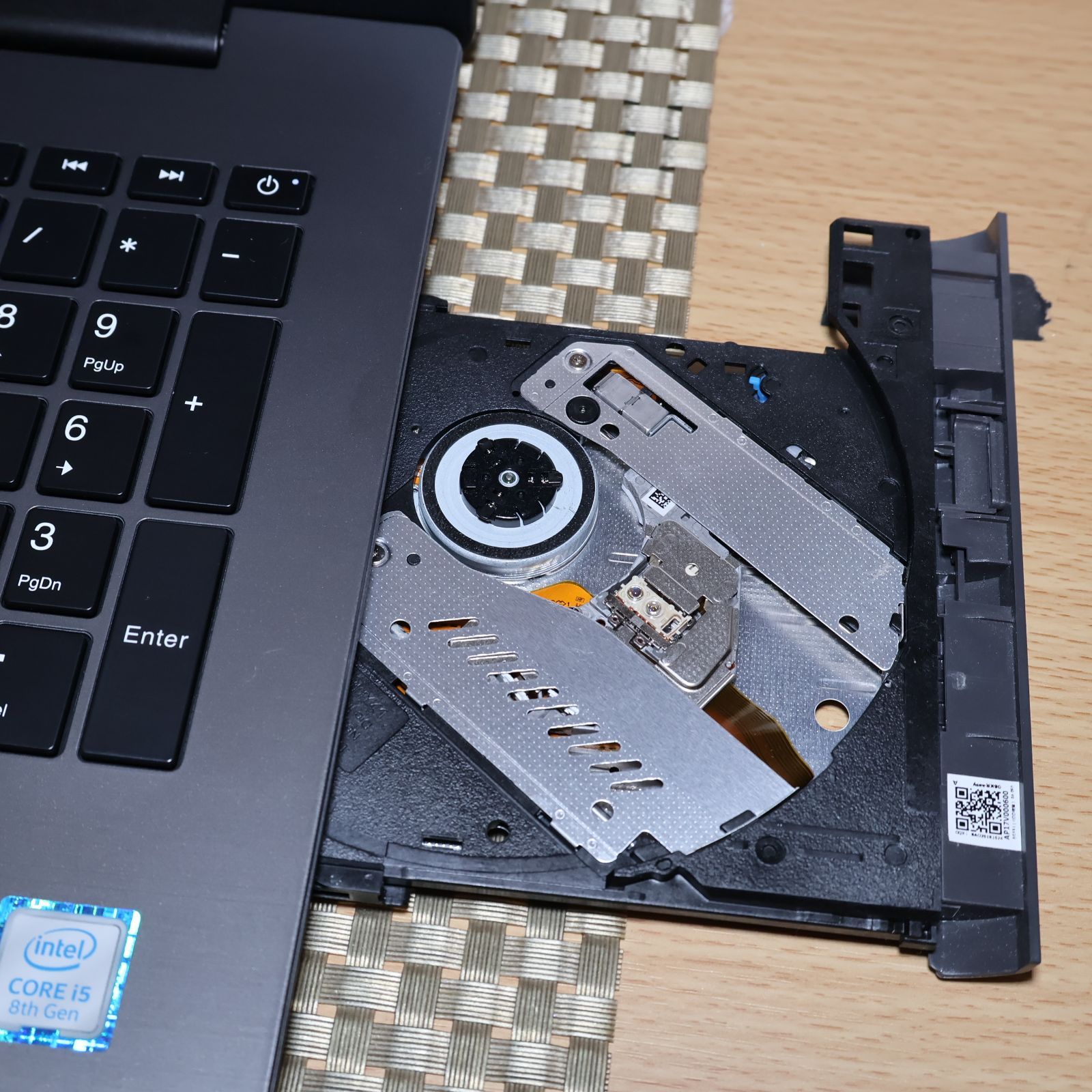 Win11公式対応8世代i5/メ8G/新品SSD480G/DVD/カメラ/無線 極上品！Win11公式対応i5/メ8G/新品SSD480G/BD/FHD/無線 - メルカリ