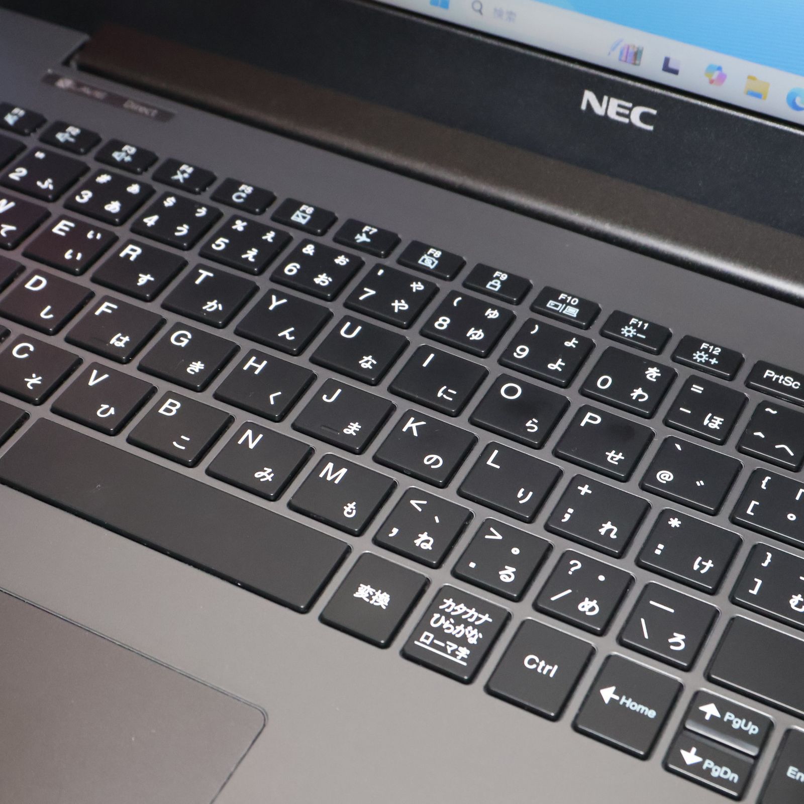 人気の赤Win11公式対応8世代i5/メ16/SSD480/DVD/無線/カメラ 人気の赤Win11公式対応8世代i5/メ16/SSD480/DVD/無線/カメラ 人気の赤