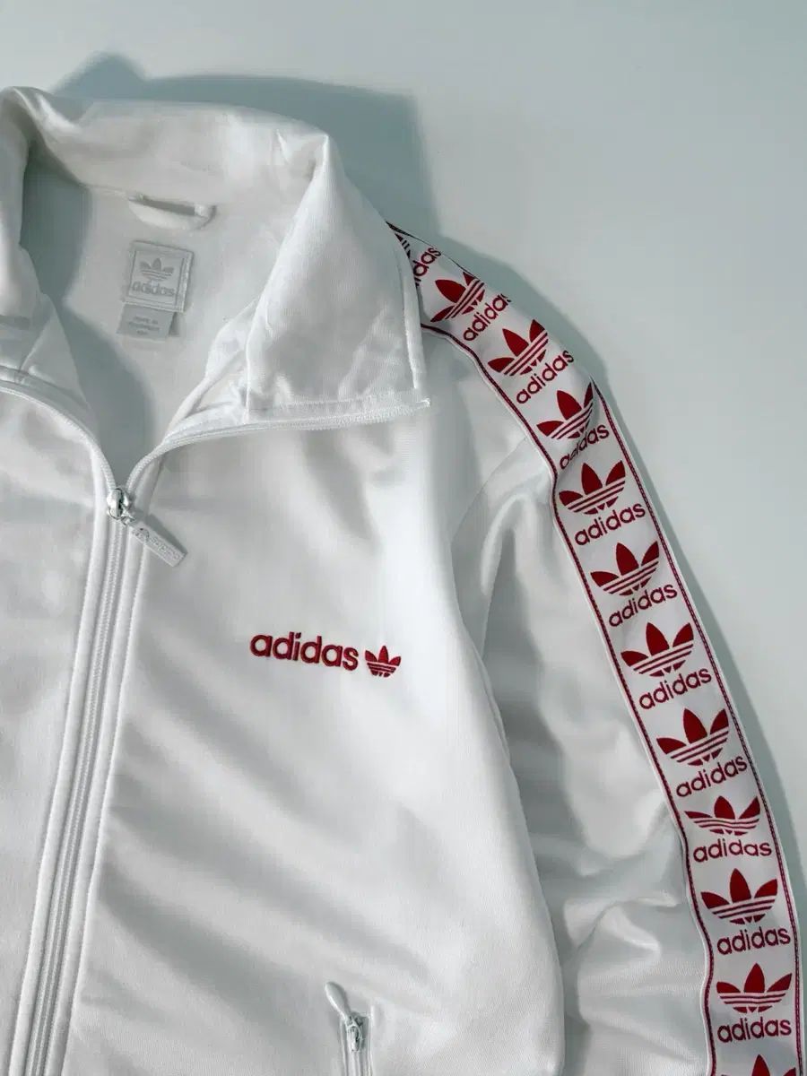 アディダス 90s ルーズフィット サイドライン 白 トラック ジャージ