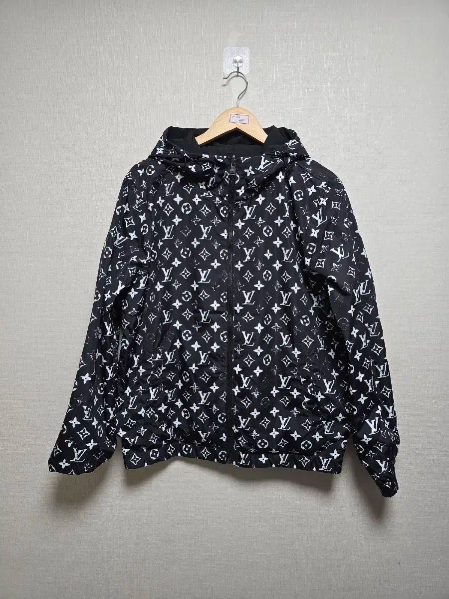 Louis Vuitton ルイヴィトン モノグラム モノグラム フード ウィンド