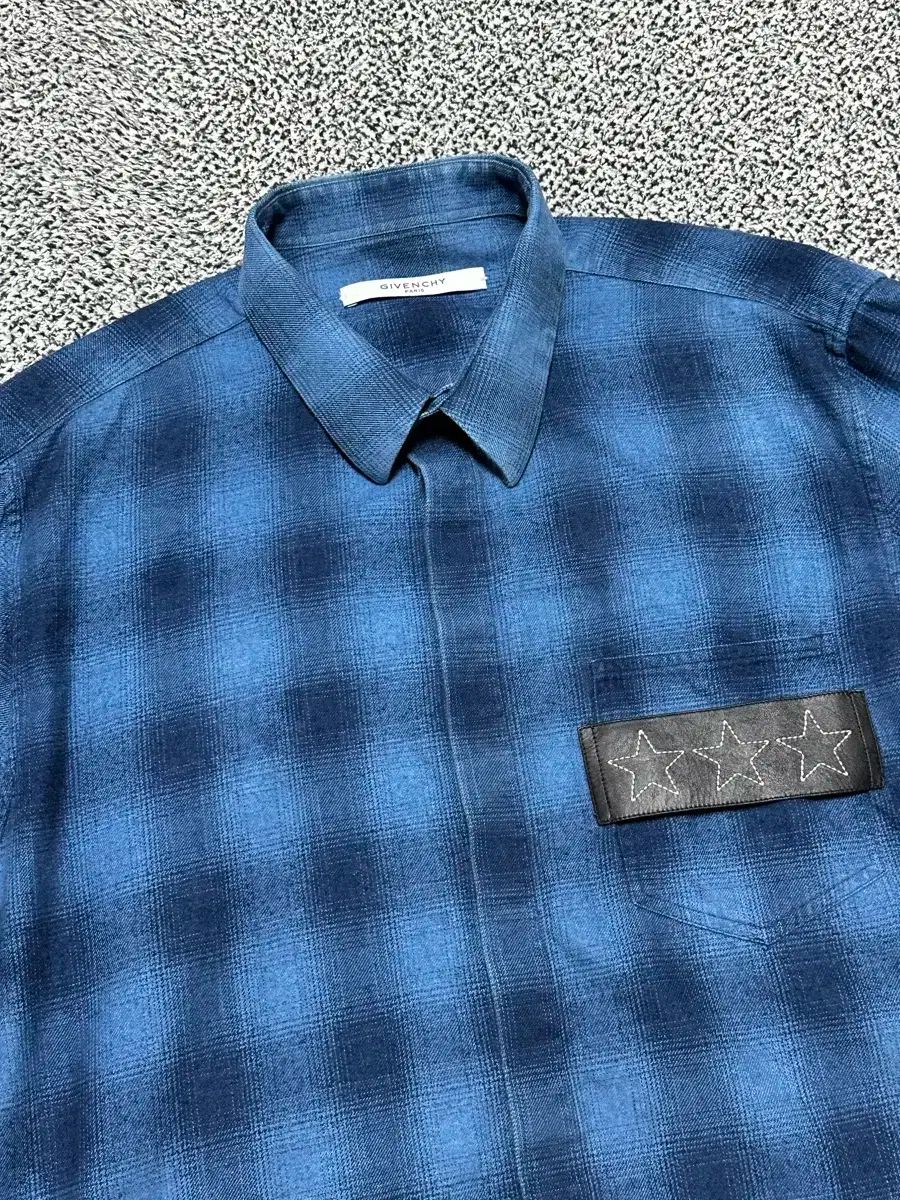 ジバンシィ 正規品 / メンズ100 / ブルー チェックシャツ - メルカリ