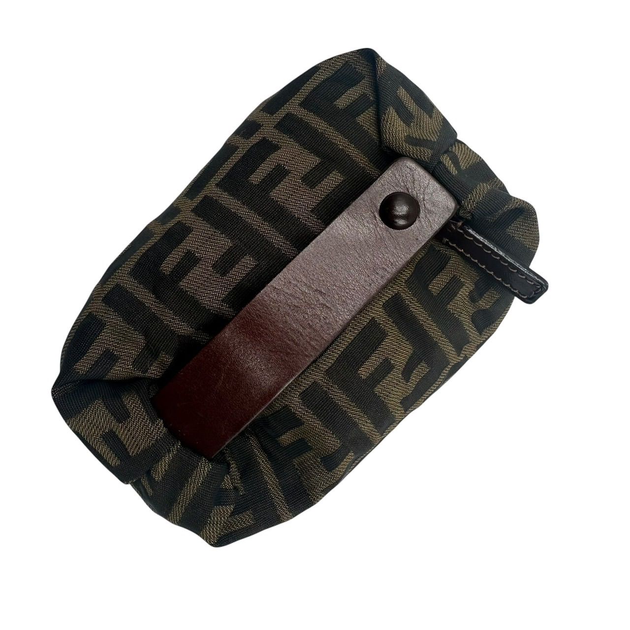 良品✨FENDI フェンディ アクセサリーポーチ 化粧ポーチ ズッカ柄 FF柄