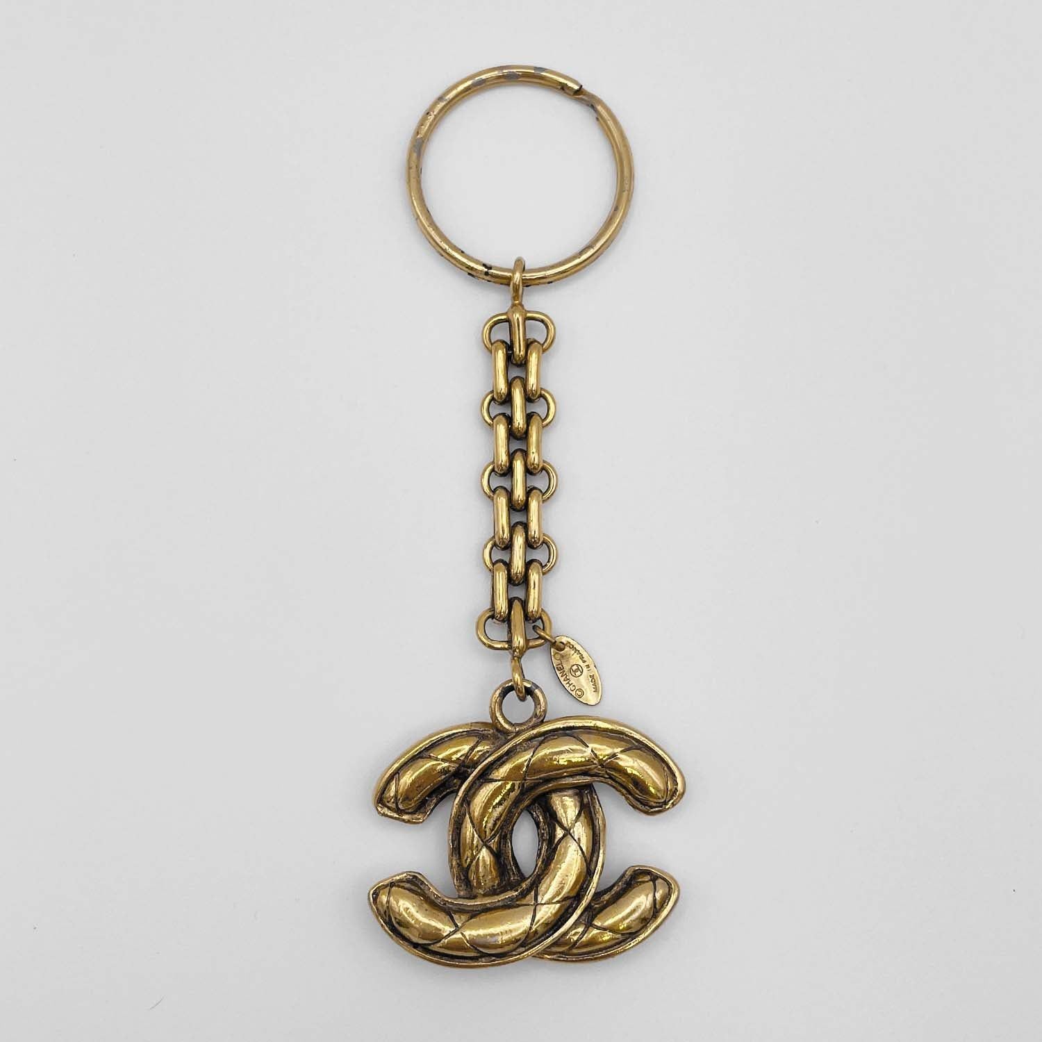 CHANE 【美品】✨マトラッセ ヴィンテージ　ココマーク　キーホルダー CHANEL - 激レア CHANEL シャネル マトラッセ キーホルダーゴールド