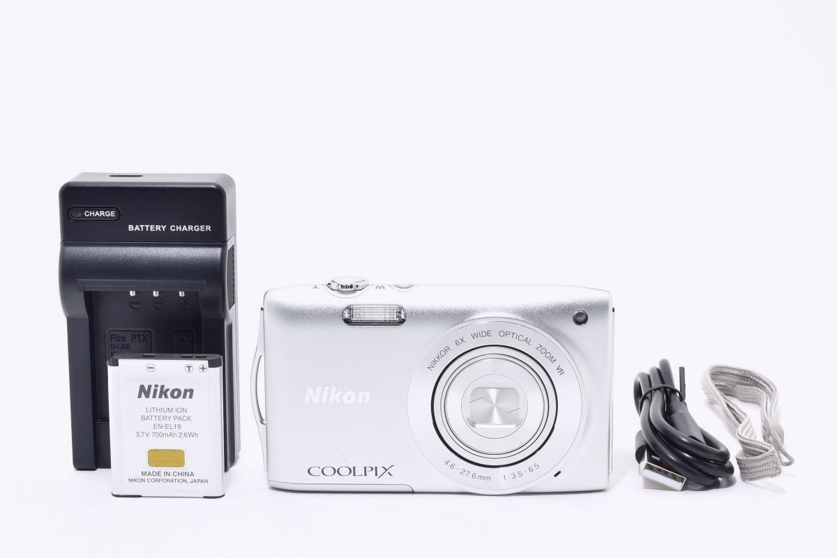 極美品 ｜Nikon COOLPIX S3300 クールピクス デジタルカメラ