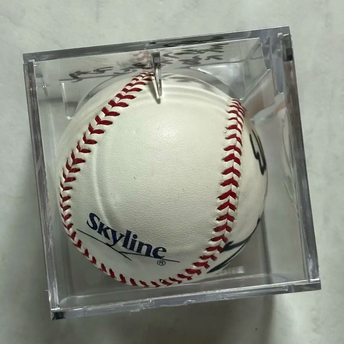 ハンファ・イーグルス永久欠番レジェンド、チャン・ジョンフン直筆