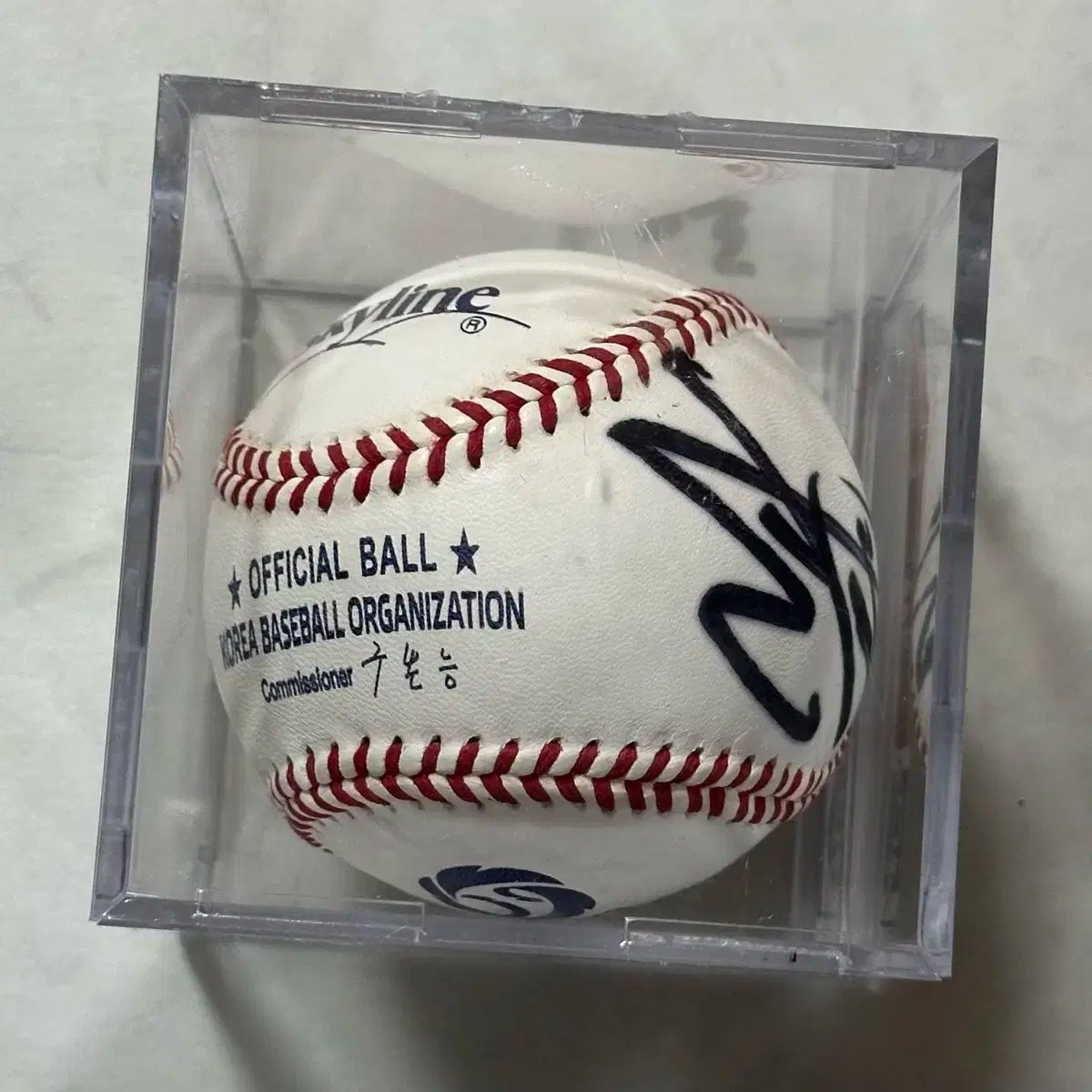 ハンファ・イーグルス永久欠番レジェンド、チャン・ジョンフン直筆