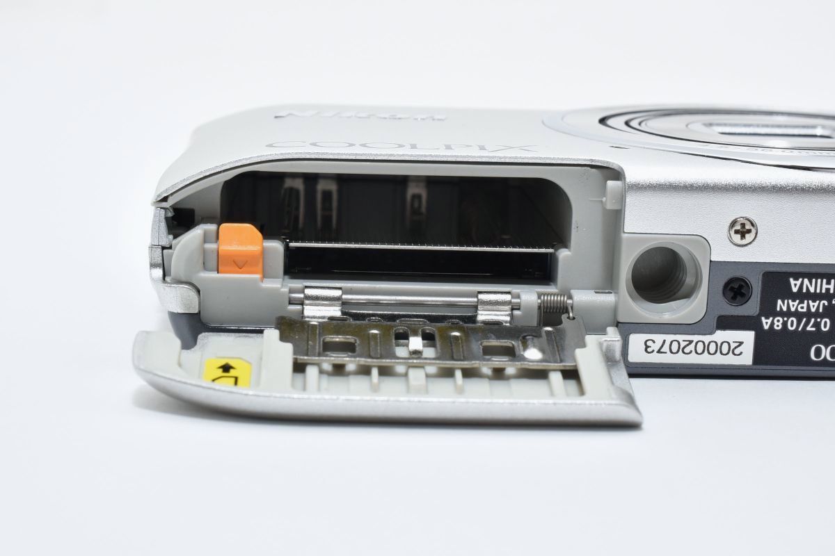 美品｜Nikon COOLPIX S3600 8倍ズーム 2005万画素 クールピクス