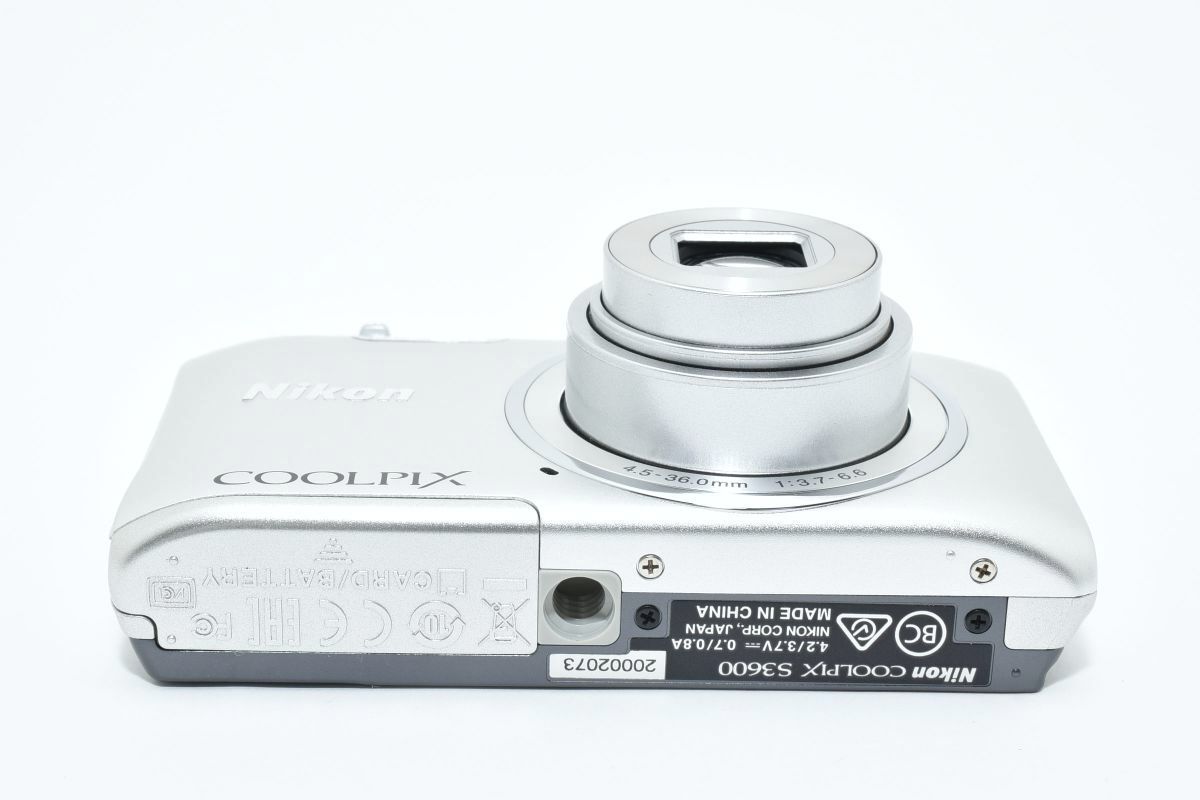 ■実用品■ Nikon S3600 クリスタルシルバー Amazon | Nikon デジタルカメラ COOLPIX S3600 8倍ズーム 2005万画素