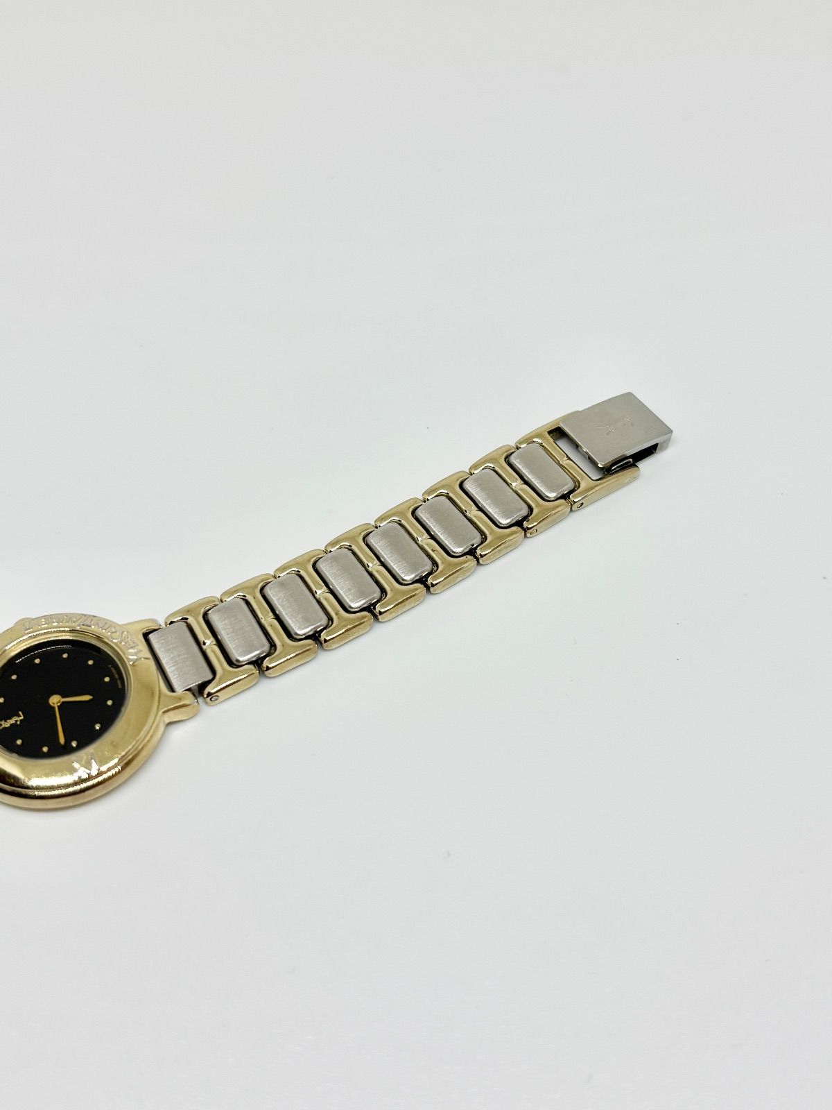 Yves Saint Laurent】2200-229789Y｜ブラック文字盤｜ゴールド