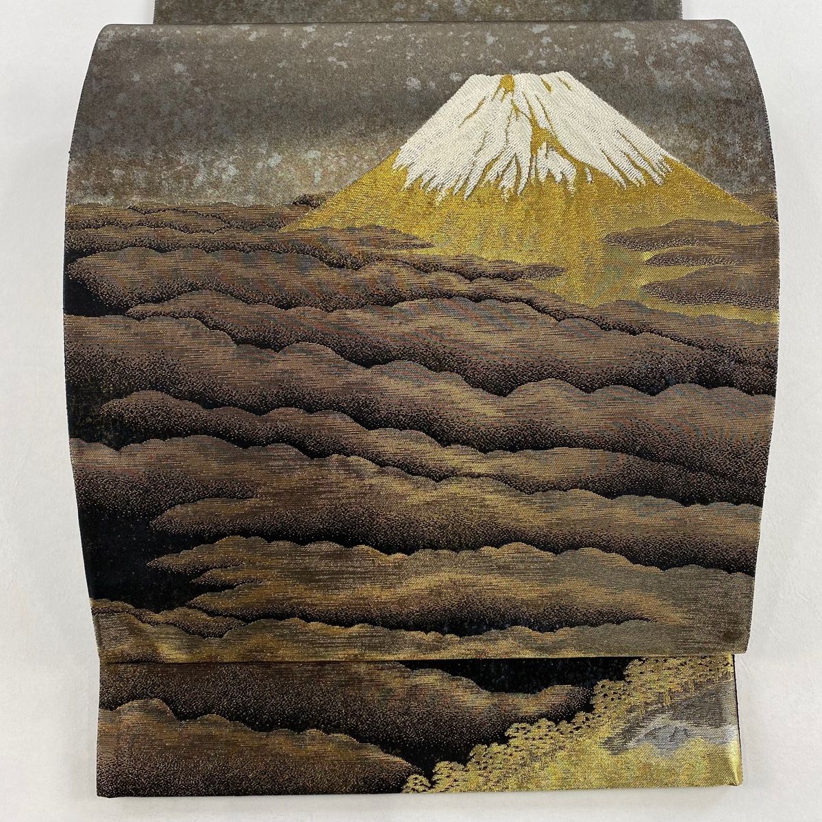 【極美品｝横山大観 じゅらく 袋帯 落款 朝陽霊峰 金糸 正絹 美品】 袋帯 名品 じゅらく 落款 横山大観 富士山 朝日霊峰 金糸 箔 金
