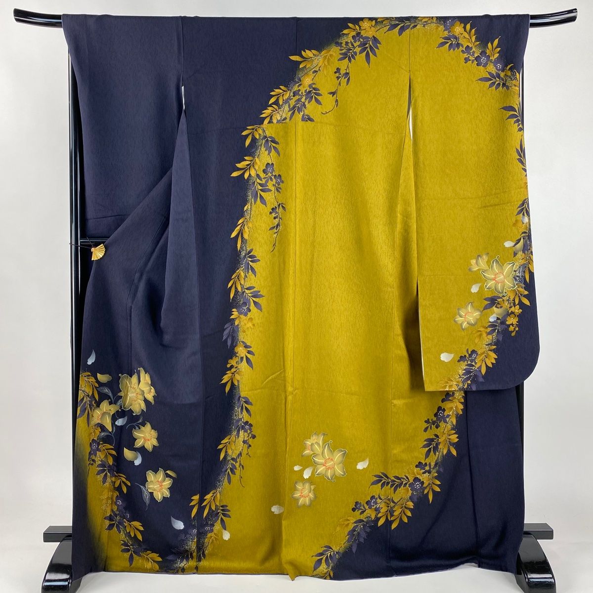 振袖 身丈169.5cm 裄丈68.5cm L 袷 やまと 百合 シルエット 金銀彩