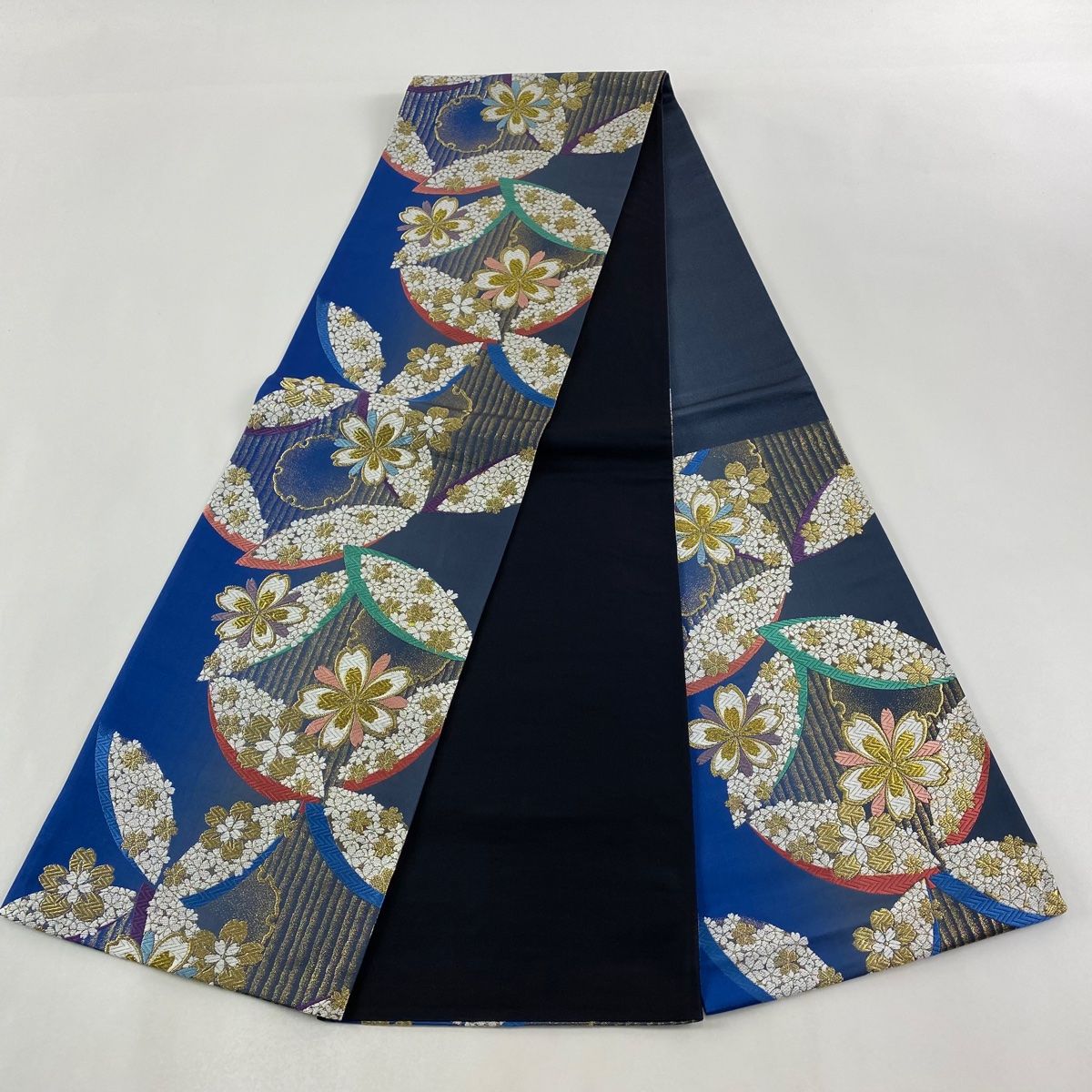 美品】 袋帯 秀品 桜 七宝 金糸 刺繍 青 六通 正絹 【中古】 - メルカリ