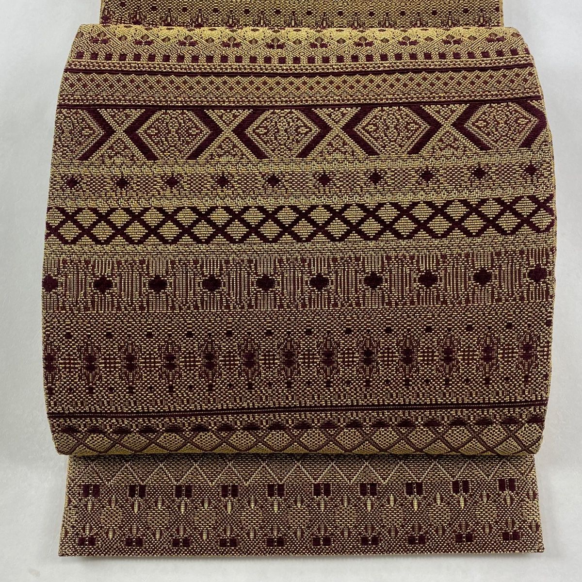 帯匠 譽田屋源兵衛 袋帯 華紋 金糸 銀糸 正絹 六通 形状記憶加工済 帯匠 誉田屋源兵衛 品のある花 袋帯 六通柄 正絹 金銀糸 - メルカリ