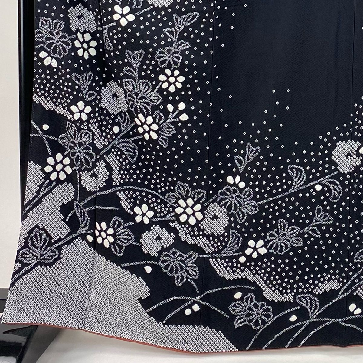 ER-6 訪問着 黒色　灰色系　吉祥文様　牡丹　松　菊　金駒刺繍　身丈裄丈長め ER-6 訪問着 黒色 灰色系 吉祥文様 牡丹 松 菊 金駒刺繍 身丈