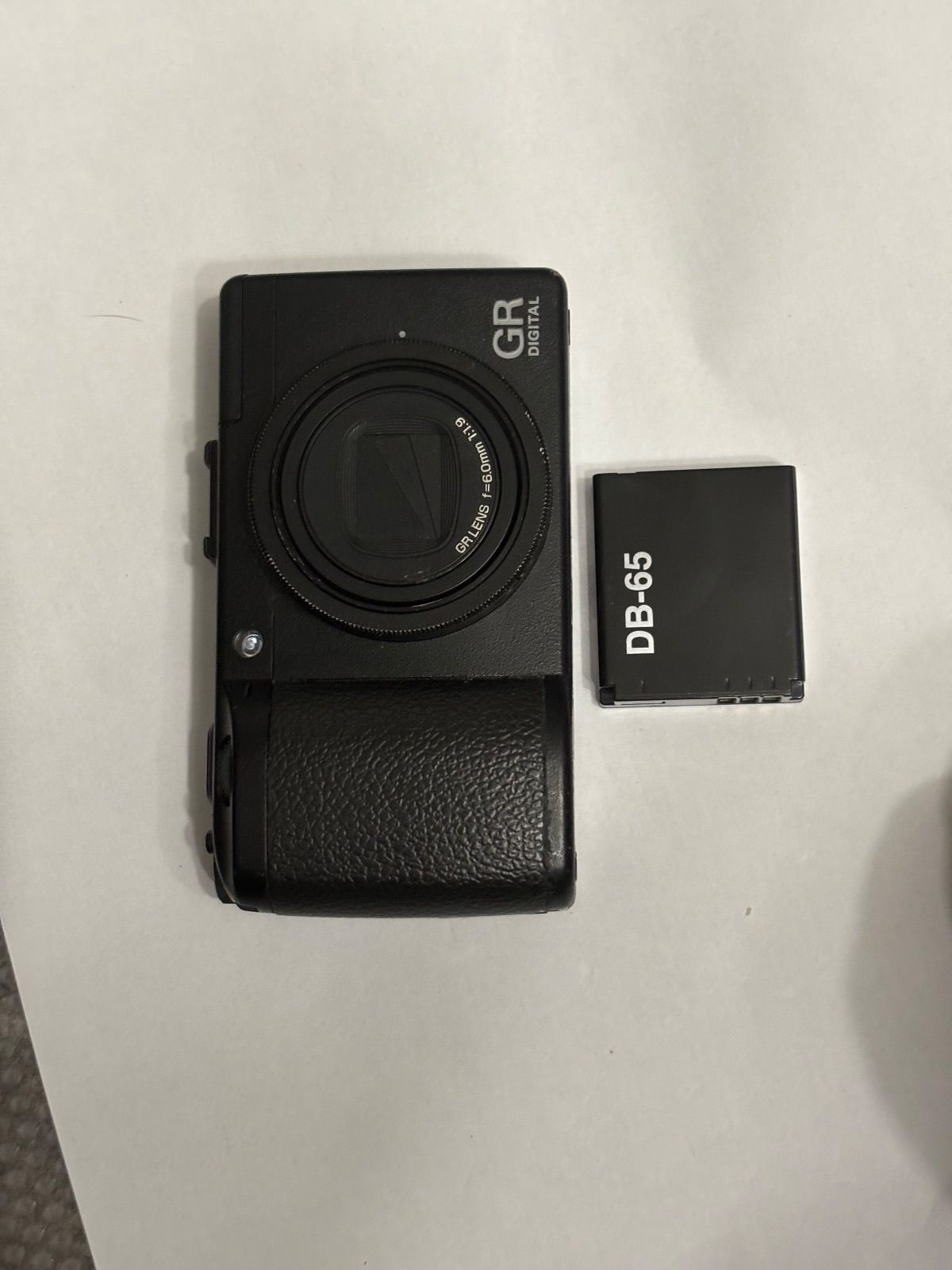 【早いもの勝ち！保証書付き】RICOH GR III デジタルカメラ 本体 RICOH リコー GR DIGITAL III 11192 - メルカリ