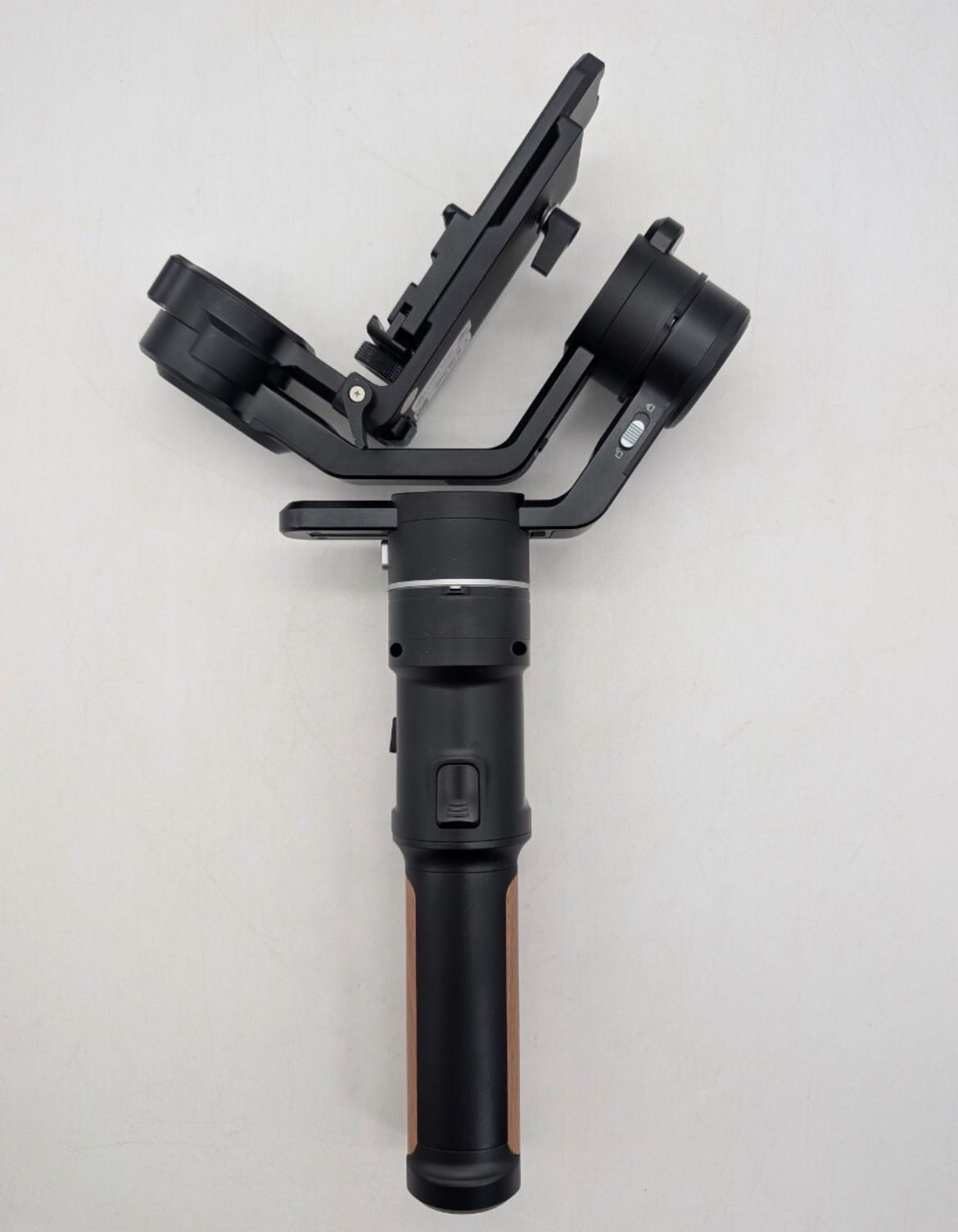 美品 FeiyuTech AK2000C 3軸 ジンバル スタビライザー - メルカリ