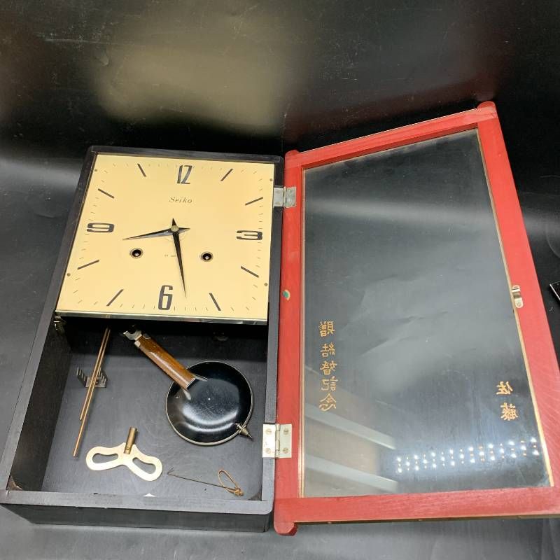 セイコー社ゼンマイ掛け時計、小さな丸型振り子時計、昭和レトロゼンマイ振り子時計 SEIKO(セイコー) ゼンマイ式振り子時計 アンティーク 昭和 動作未確認