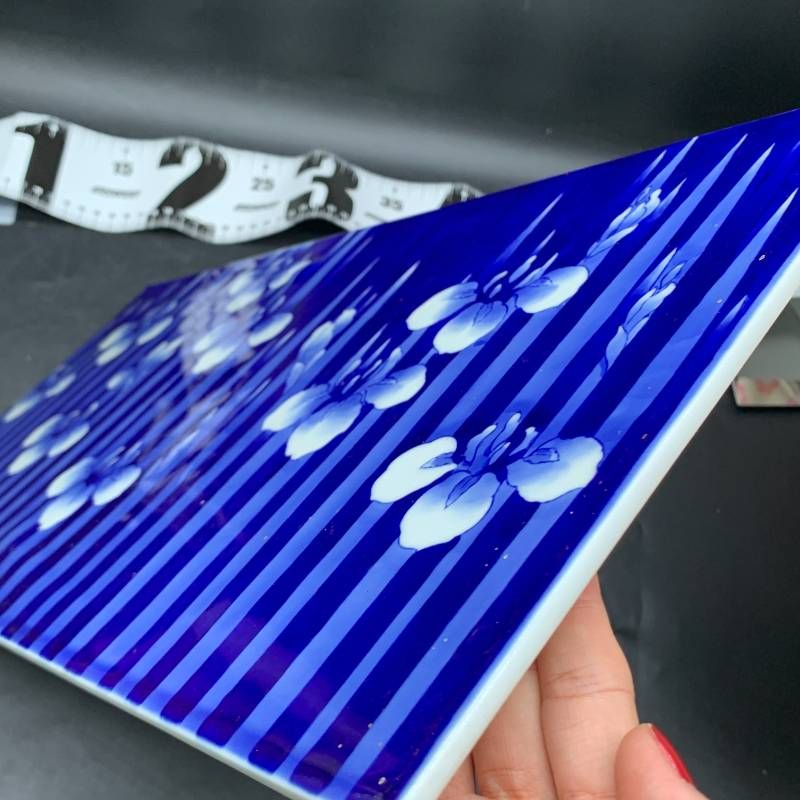 R375 宮内庁御用達 深川製磁 金彩陶板画 菖蒲 宮内庁御用達 深川 約47