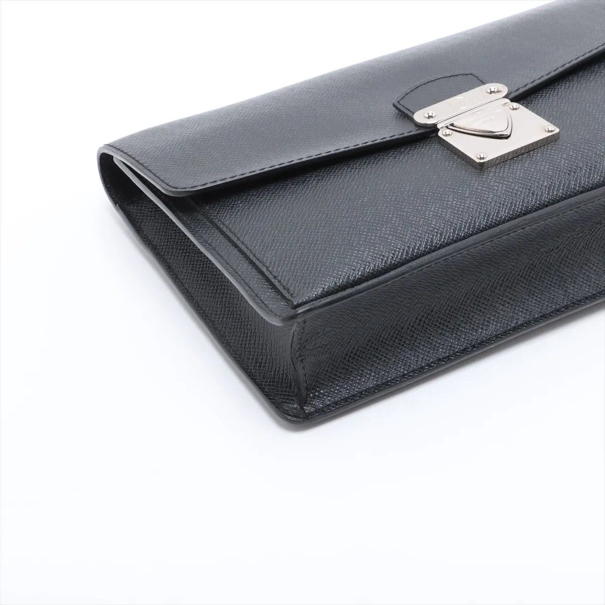 ルイヴィトン LOUIS VUITTON タイガ バイカル セカンドバッグ