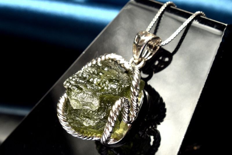 1点物】AAA☆入手困難 シルバー925 モルダバイト 17x10mm 原石