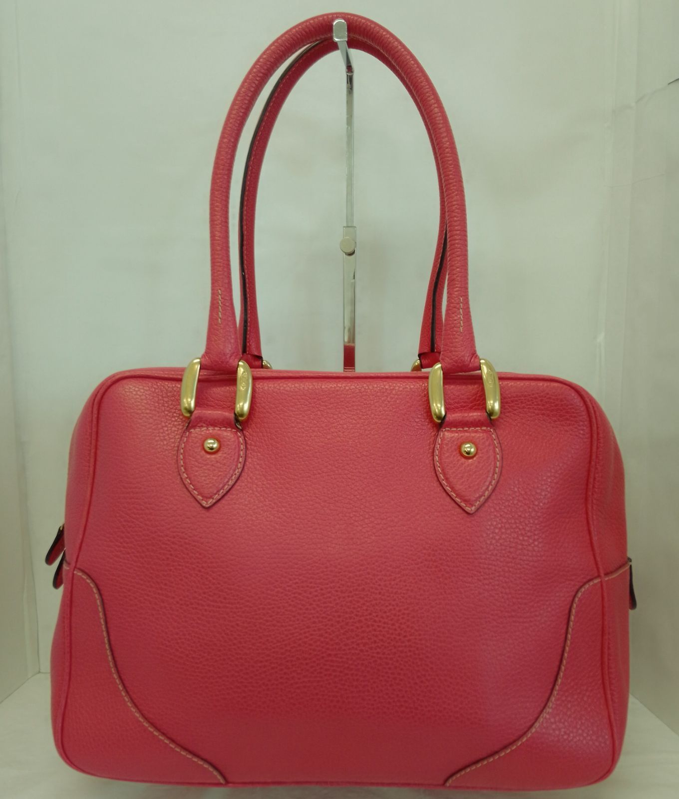 【美品】ジェイアンドエムデヴィッドソン　ハンドバッグ　ミニボストン　ミア　ミニ J&M デヴィッドソンより「ミニ ミア」の限定ミニボストンバッグ - 創業