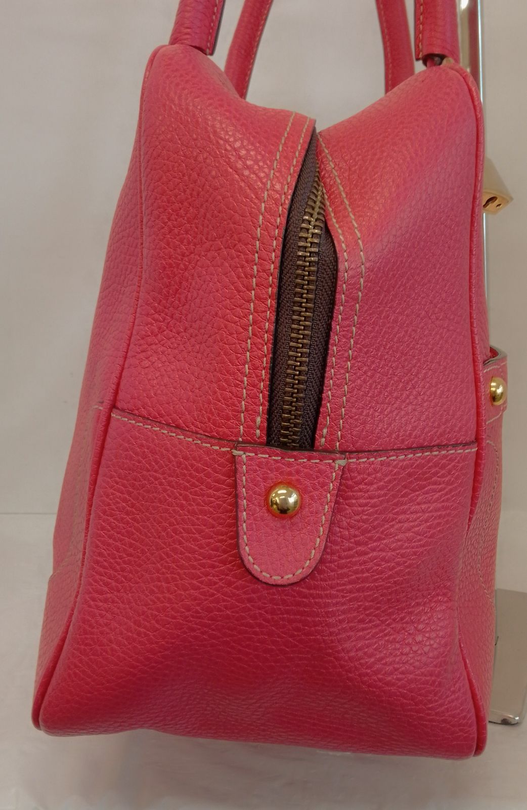 【美品】ジェイアンドエムデヴィッドソン　ハンドバッグ　ミニボストン　ミア　ミニ J&M デヴィッドソンより「ミニ ミア」の限定ミニボストンバッグ - 創業