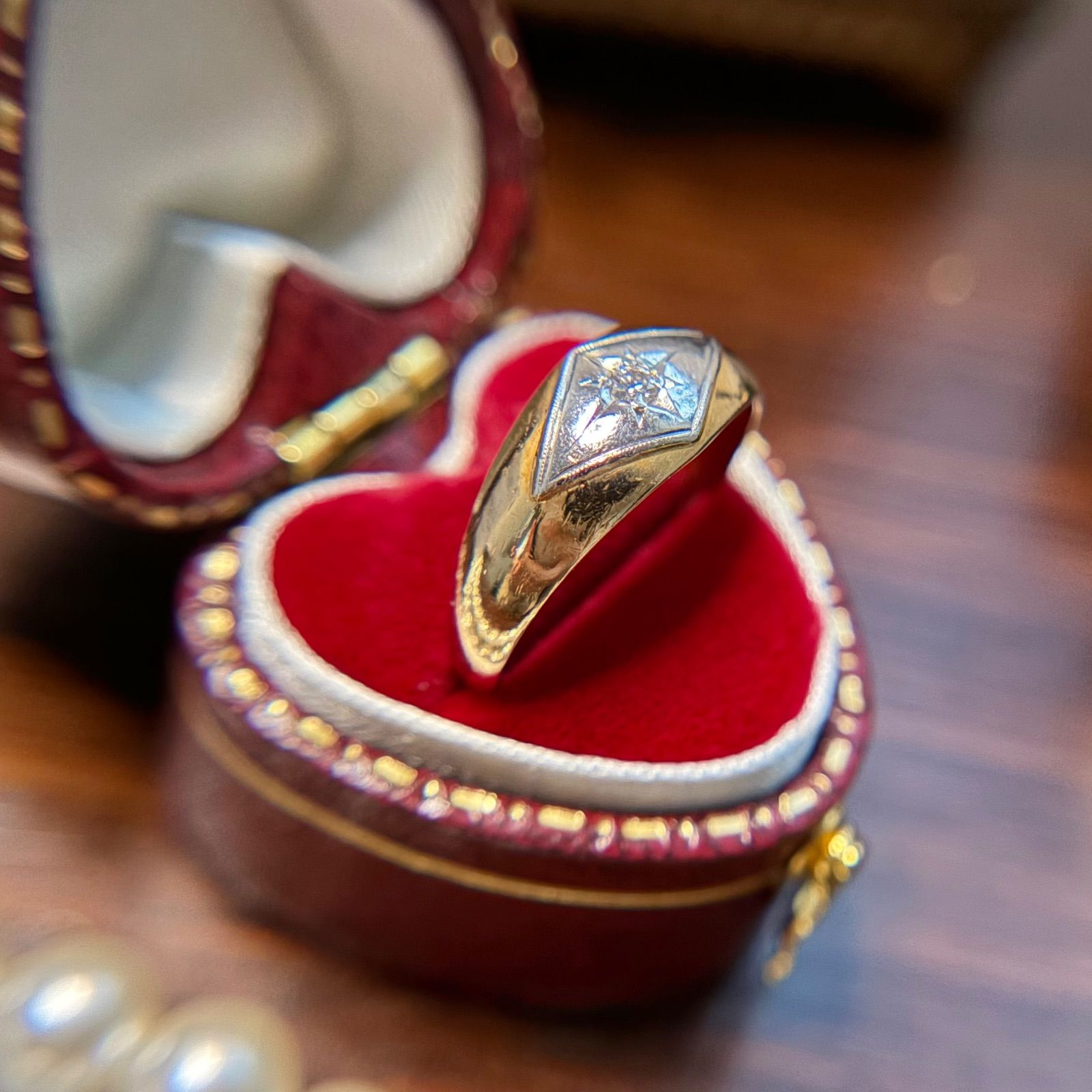 買取店】日本製✴︎ K18 後光留め ダイヤ 0.04ct 14.5号 3.4g ゴールド 
