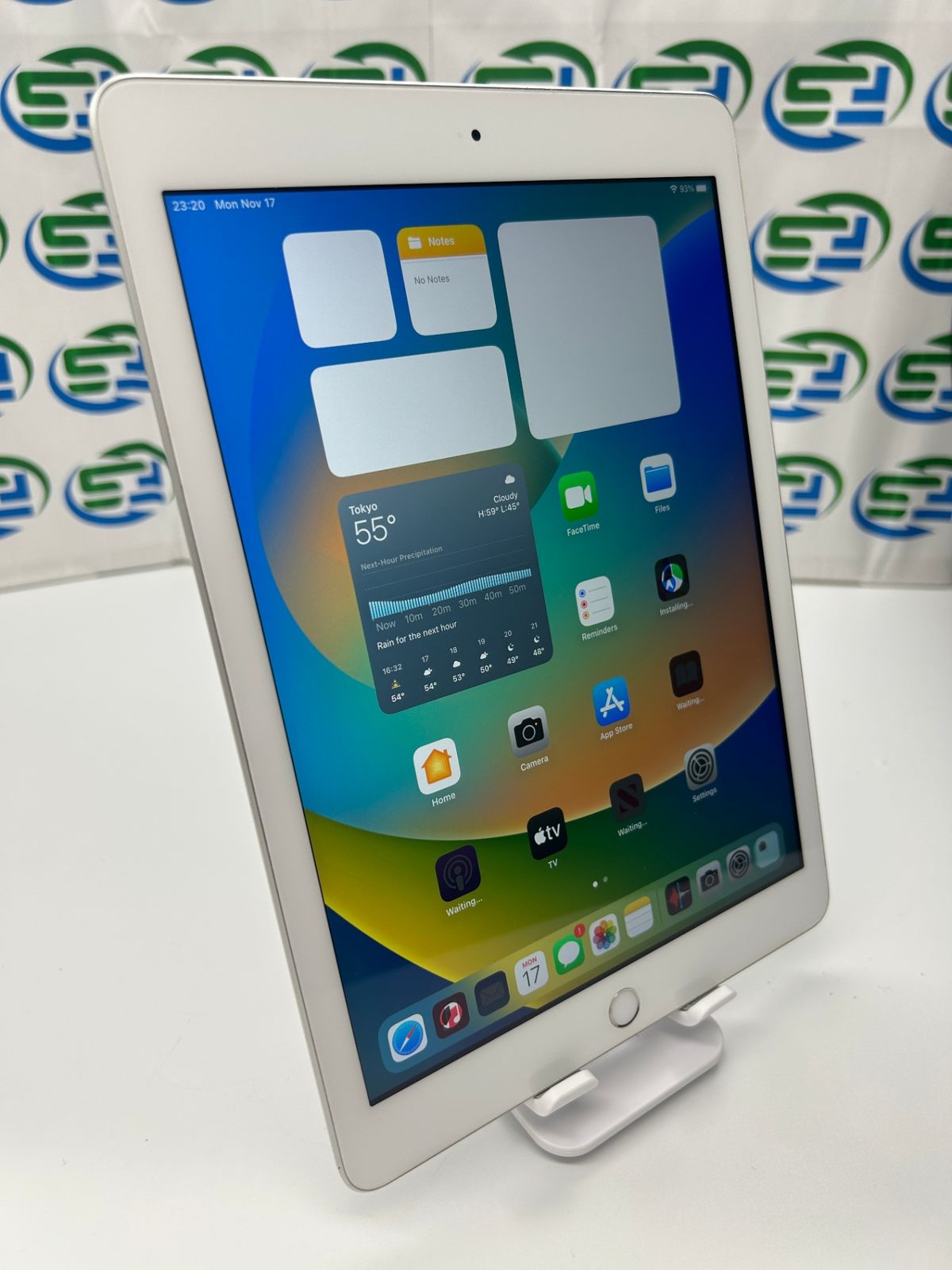 iPad 128GB Wi-Fi 第5世代シルバー美品　メルカリ 美品 iPad 第5世代 Wi-Fi 128GB シルバー タブレット 即日発送 Apple