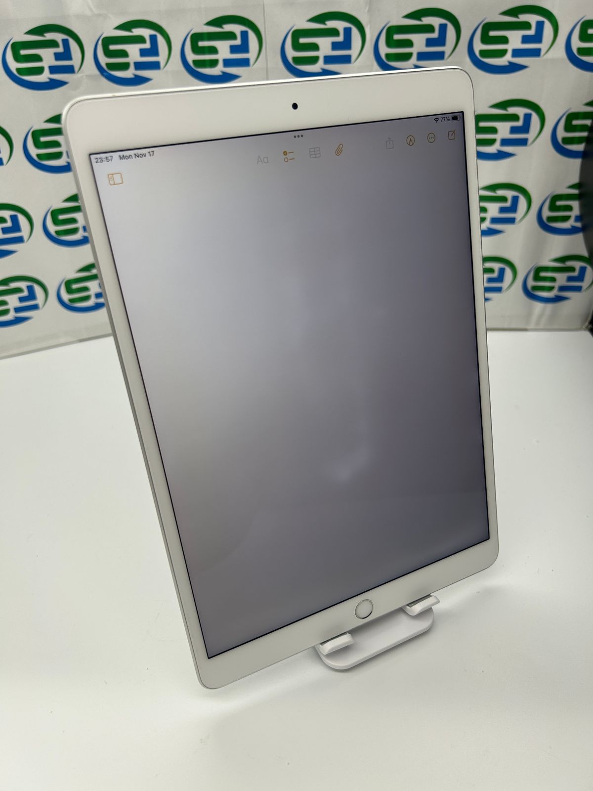 【訳あり】iPad Air3 第3世代 Wi-Fi 64GB シルバー 本体のみ 第3世代】iPad Air3 Wi-Fi 64GB シルバー MUUK2J/A A2152|中古