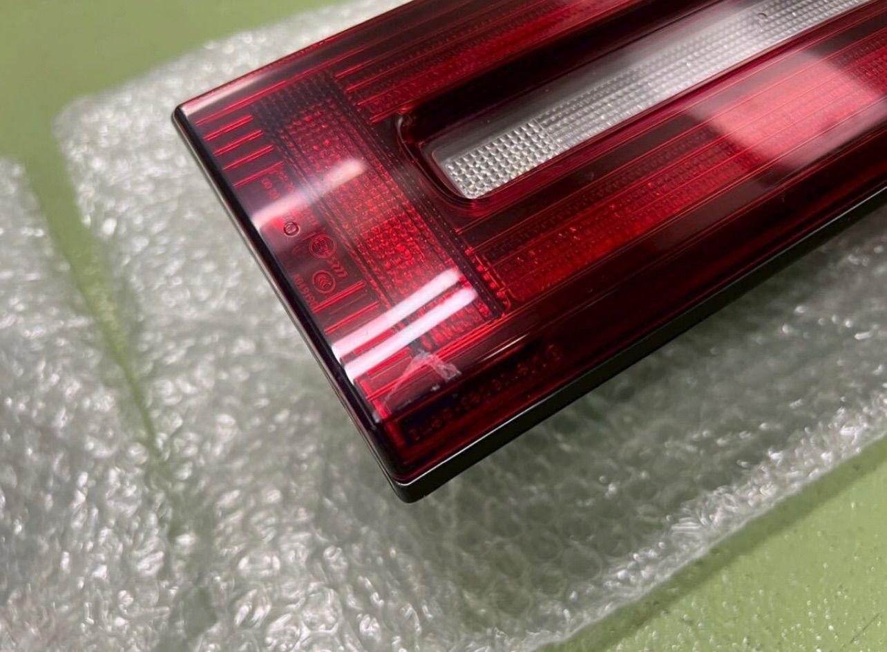 257-69-01 Mercedes-Benz ベンツ AMG Gクラス 純正テールランプ テール