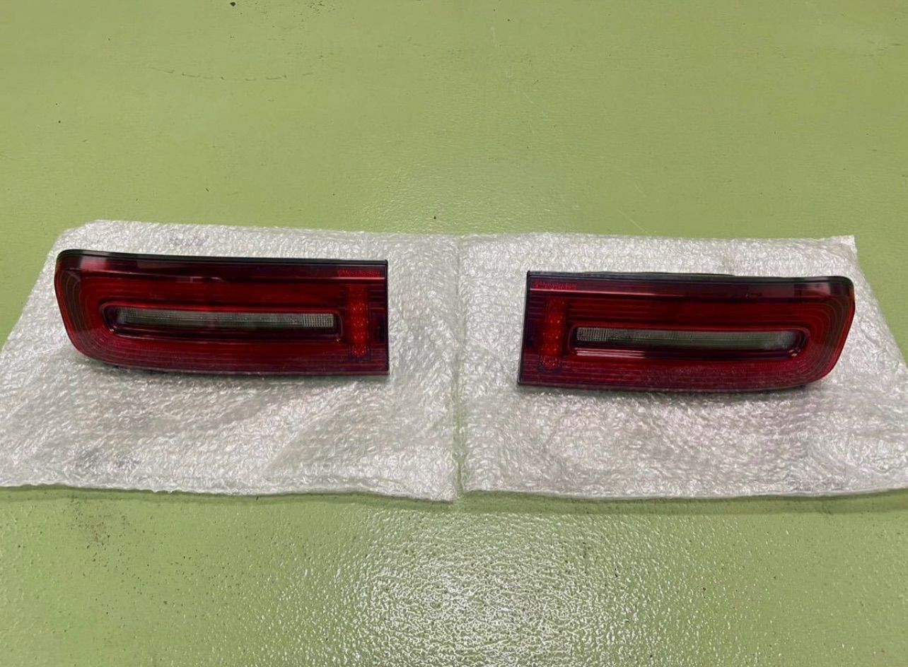 257-69-01 Mercedes-Benz ベンツ AMG Gクラス 純正テールランプ テール