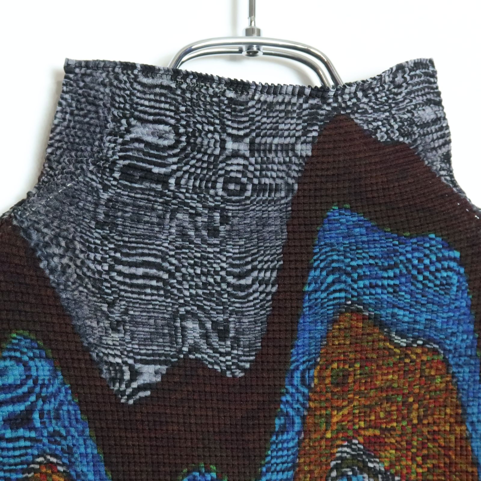 極美品】イッセイミヤケ me☆ハイネックカットソー プリーツデザイン