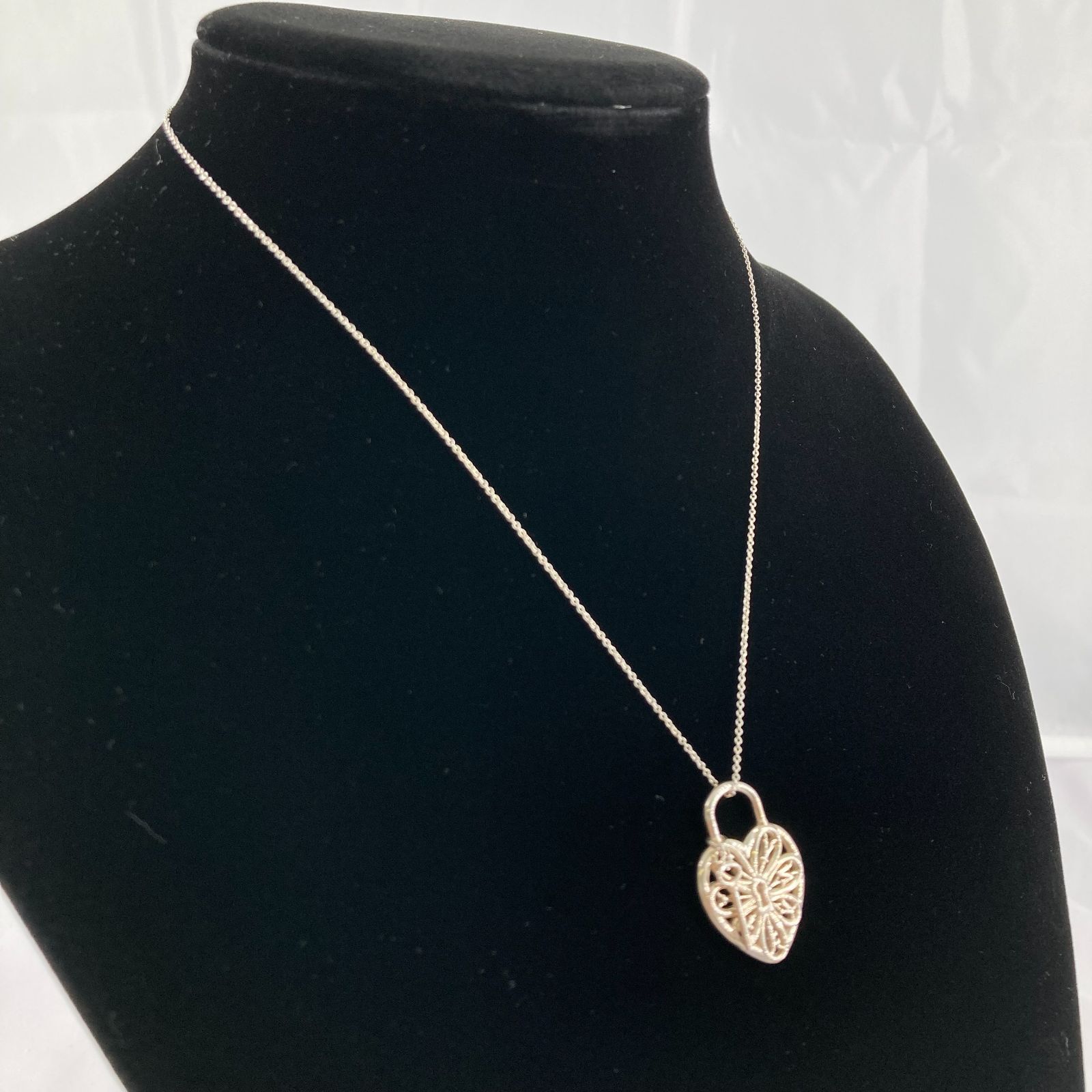 【美品・箱・保管袋付き】ティファニー／フィリグリーハートキー ペンダント トップ TIFFANY&Co[ティファニー] フィリグリーハート& キーペンダント（M