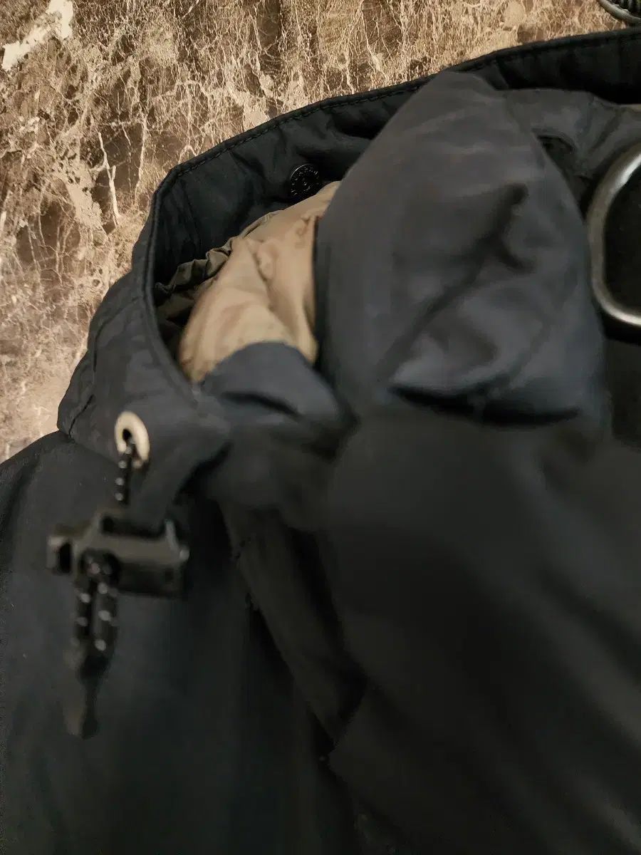 DISCOVERY ブラック ダウン アウター 105