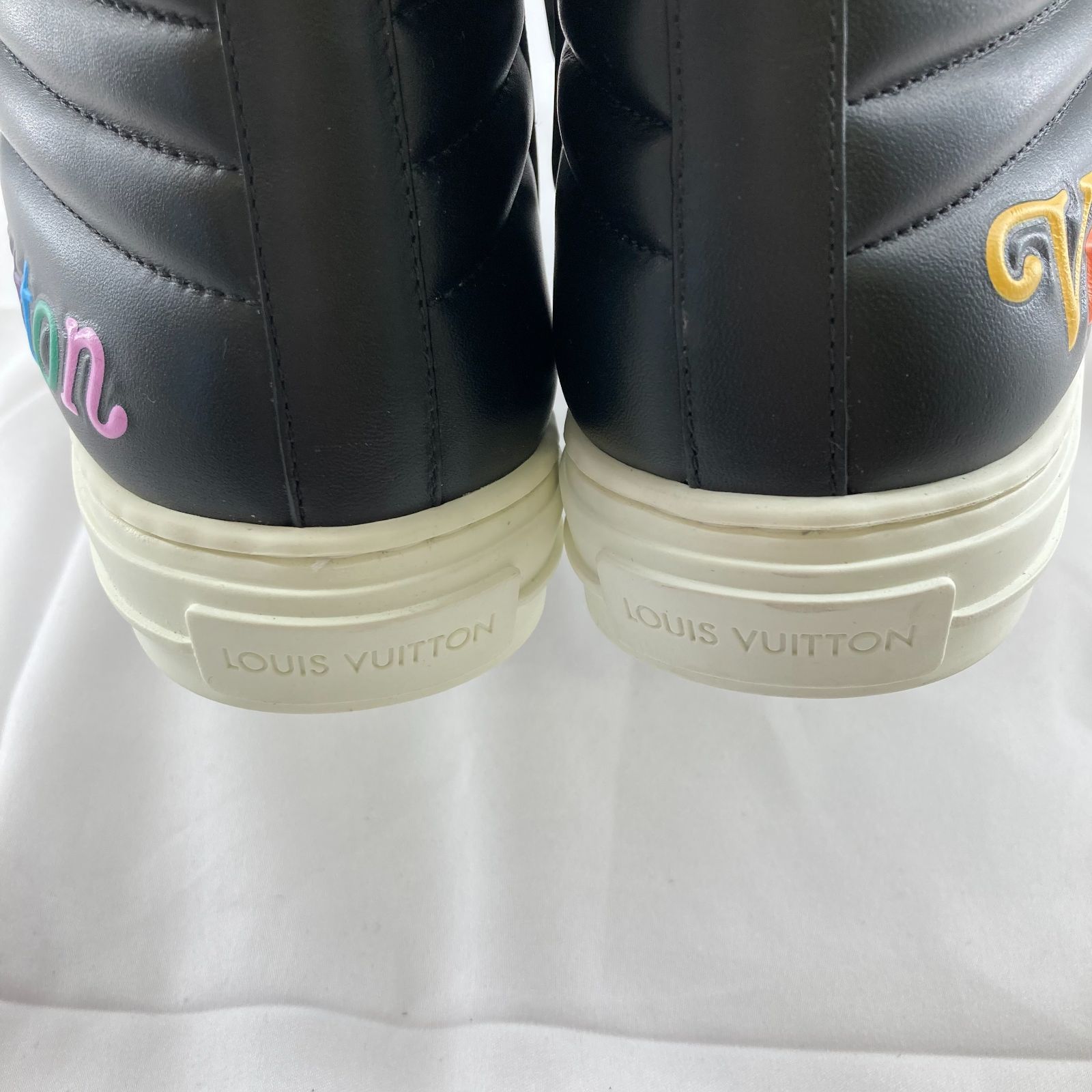 LOUIS VUITTON(ルイヴィトン) ステラーライン レザーキルティング