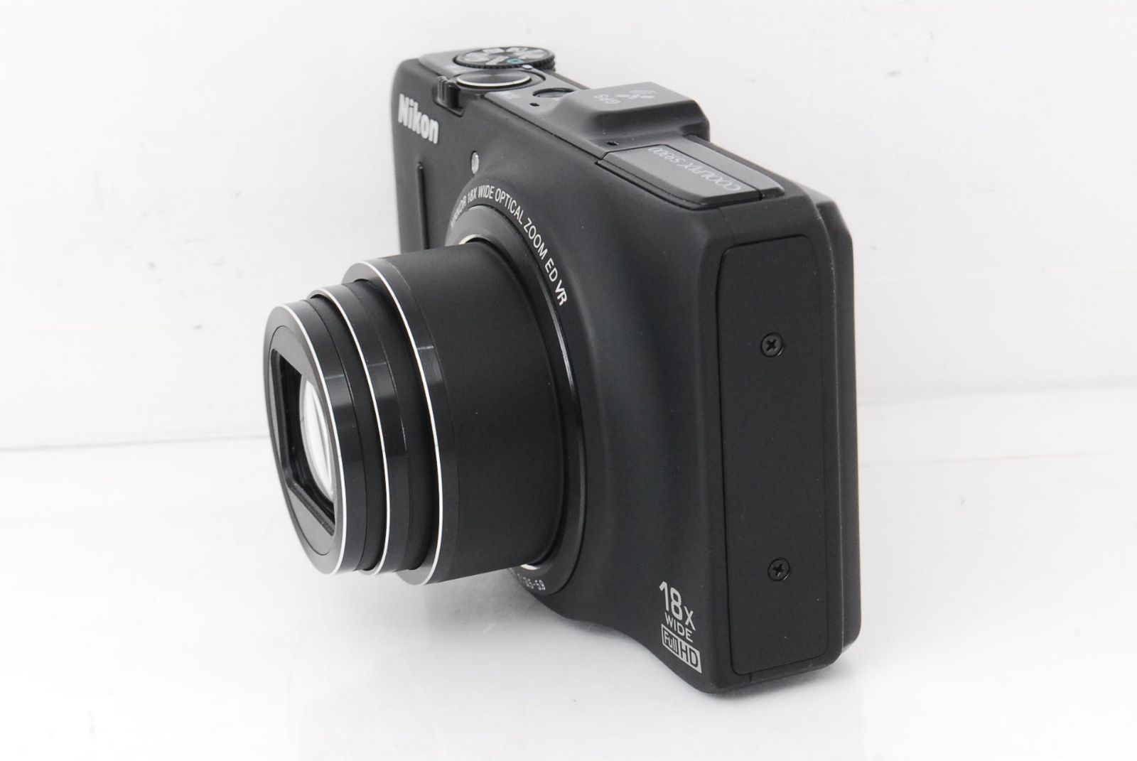 ☆手のひらサイズ♪18倍ズーム!旅行のお供に!☆ニコン COOLPIX S9300