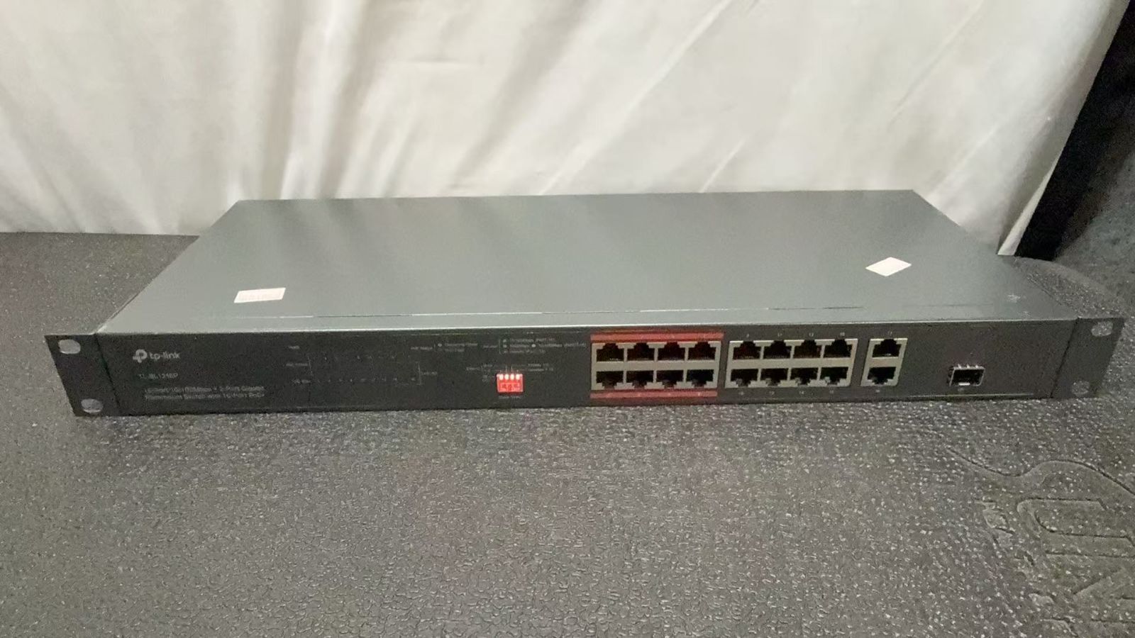 TP-Link TL-SL1218P 16ポート ラックマウントスイッチ//730109 - メルカリ