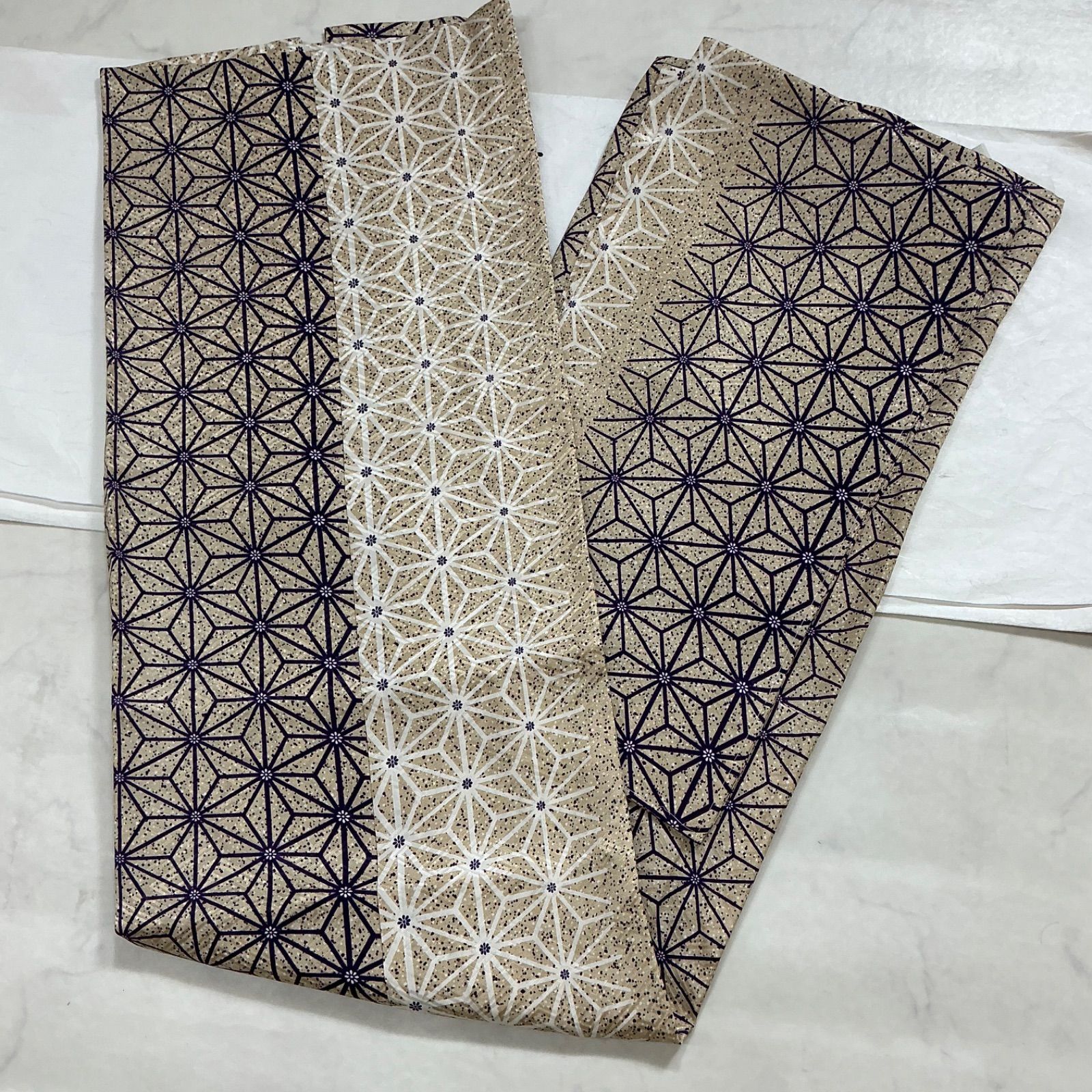 正絹 グレージュ 菊唐草 長襦袢 未使用 袖無双 背抜き 居敷当て ガード加工 受注生産 Asumo 正絹長襦袢 女性用 菱の地紋入り 袖無双 正絹居敷当て