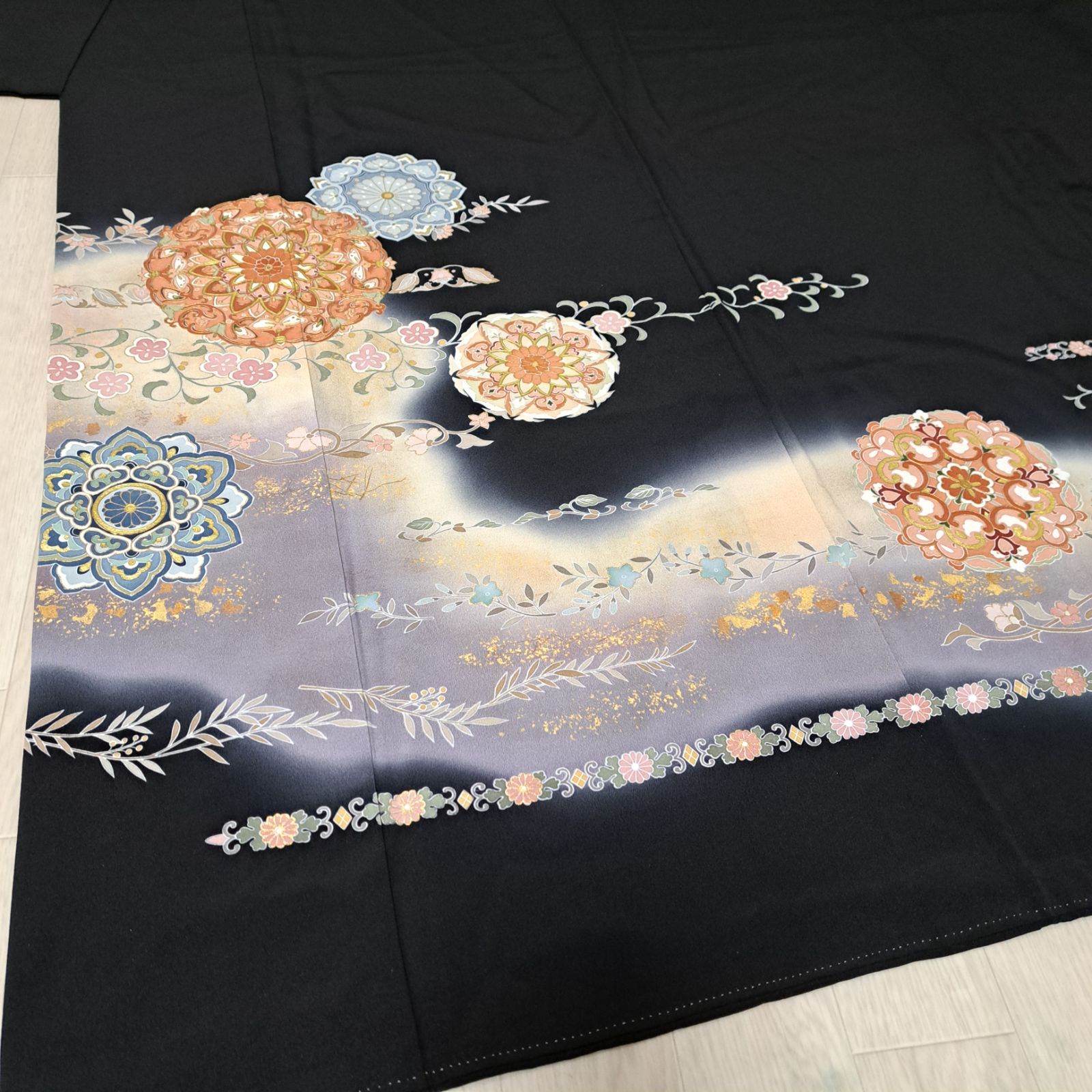 黒留袖】裄72 身丈164.5 袖48 裄長＆4L相当の身幅 正絹 袷 五つ紋・三