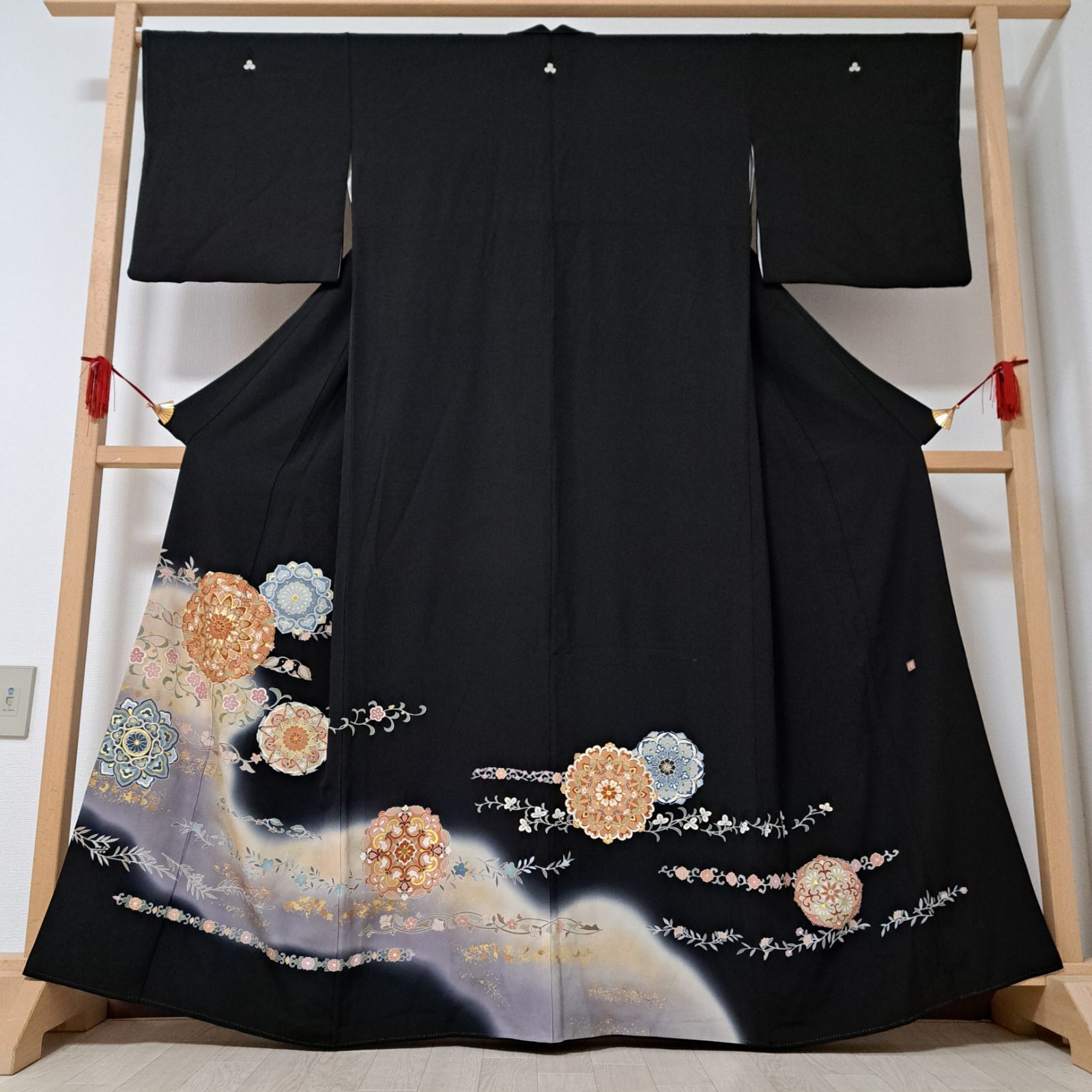 黒留袖】裄72 身丈164.5 袖48 裄長＆4L相当の身幅 正絹 袷 五つ紋・三