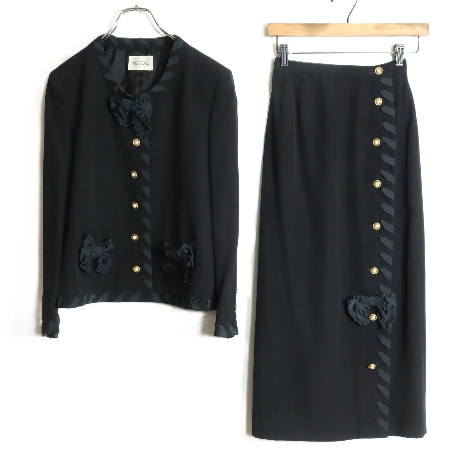 美品】インゲボルグ☆上下セット♪リボン付ジャケット&スカート 黒系