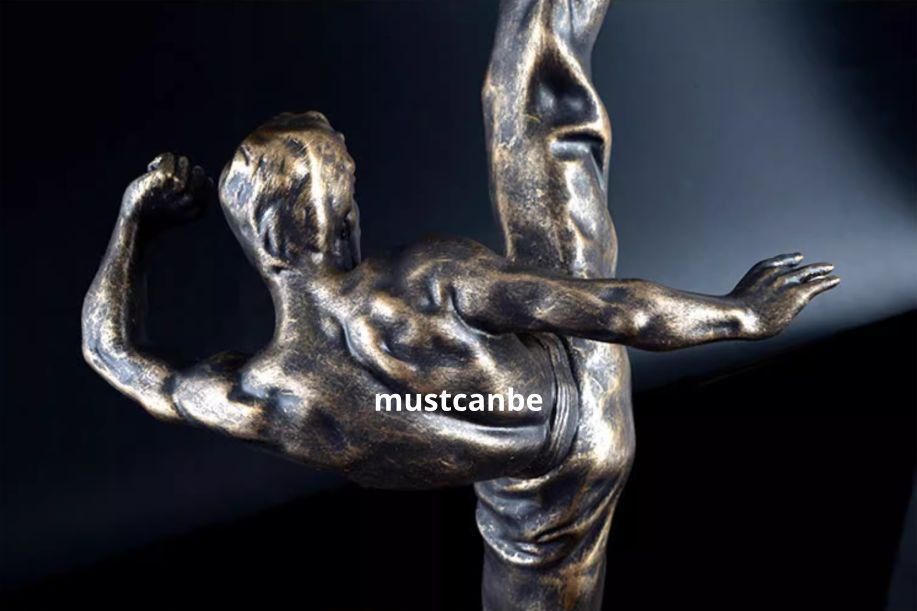 BruceLee ブルース・リーの置物 工芸品 美術品 BruceLee ブルース・リーの置物 工芸品 美術品 - メルカリ